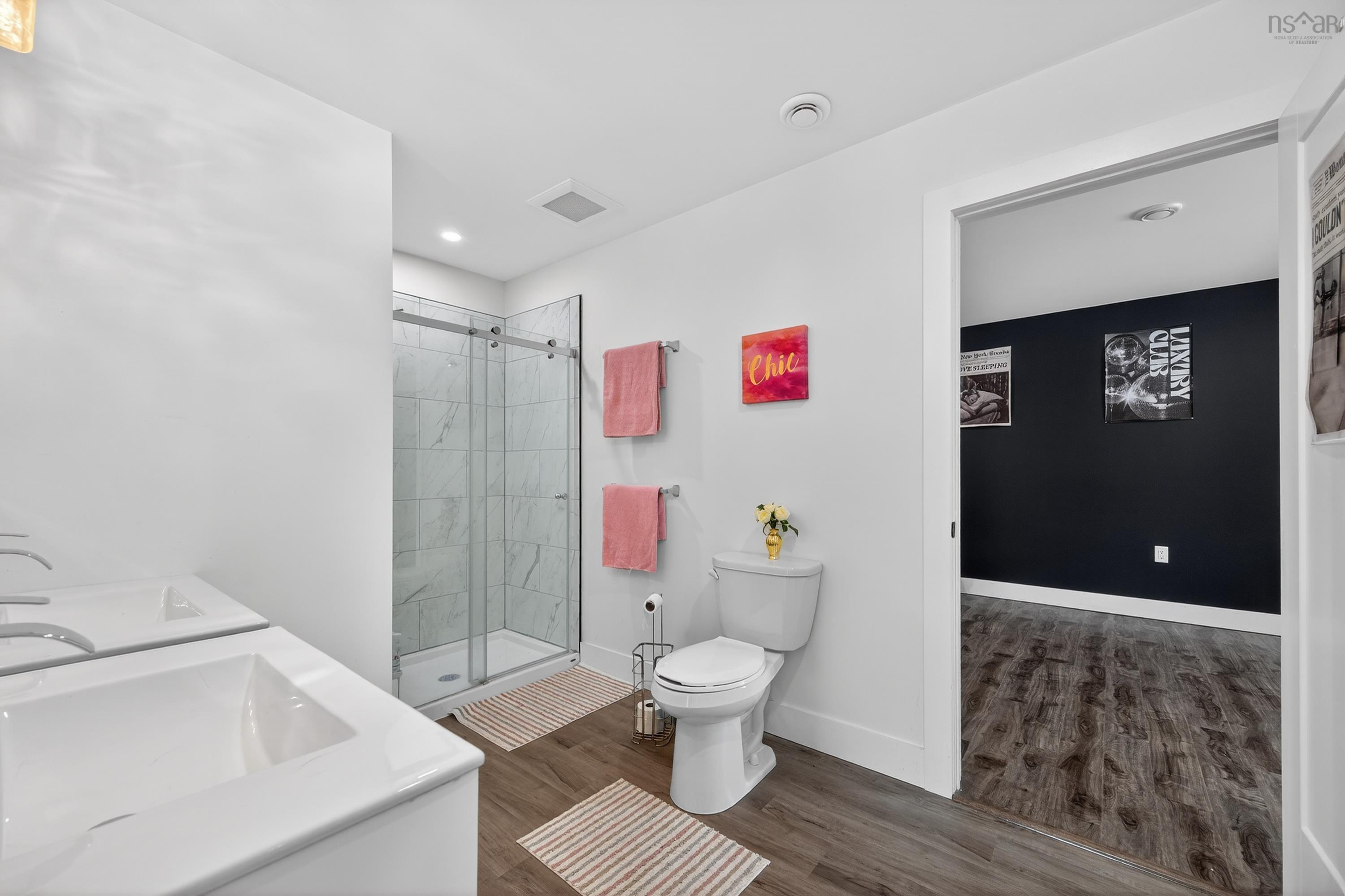 $950,000.00: 940 Hills Road, Albert Bridge