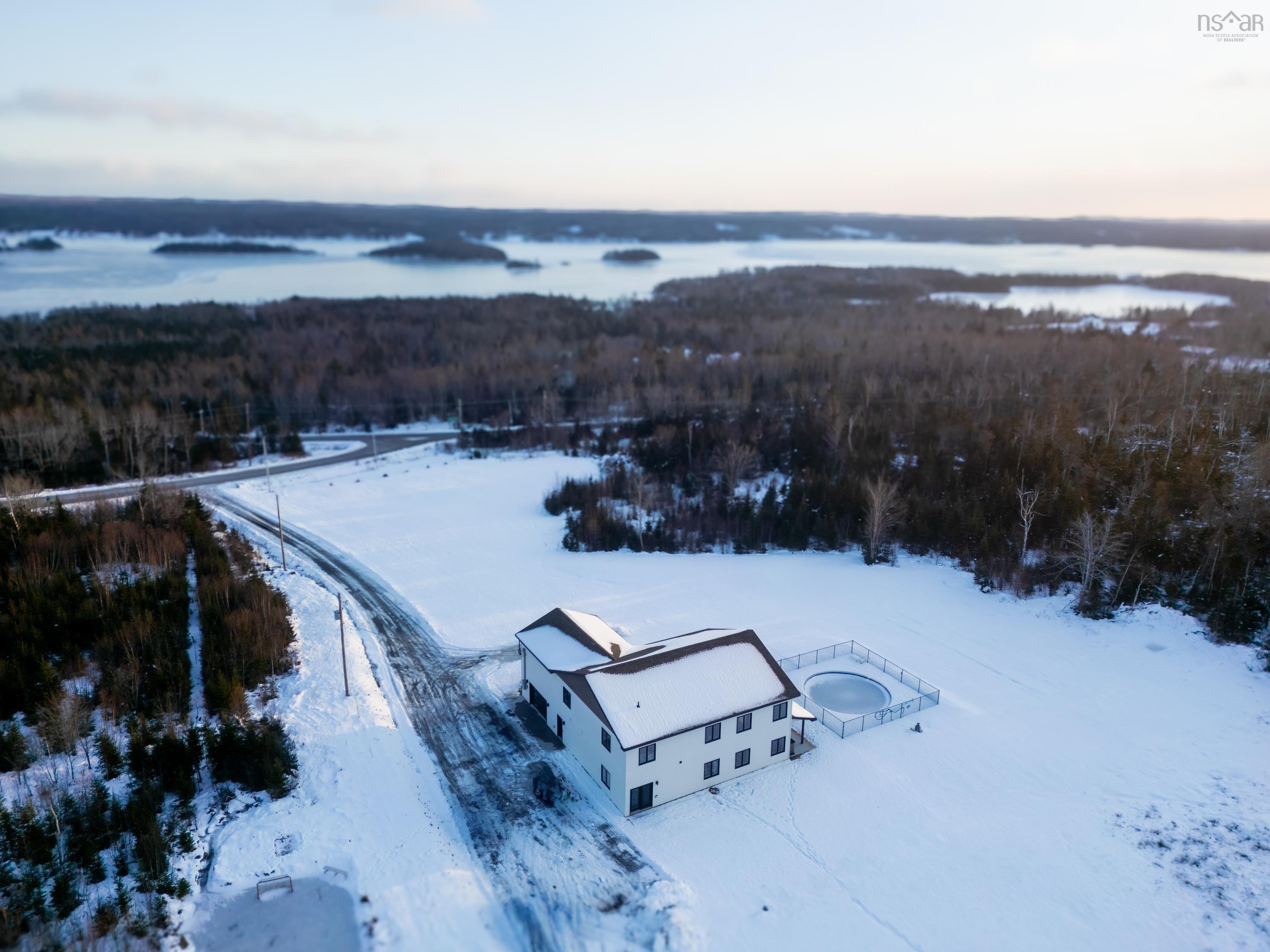 $950,000.00: 940 Hills Road, Albert Bridge