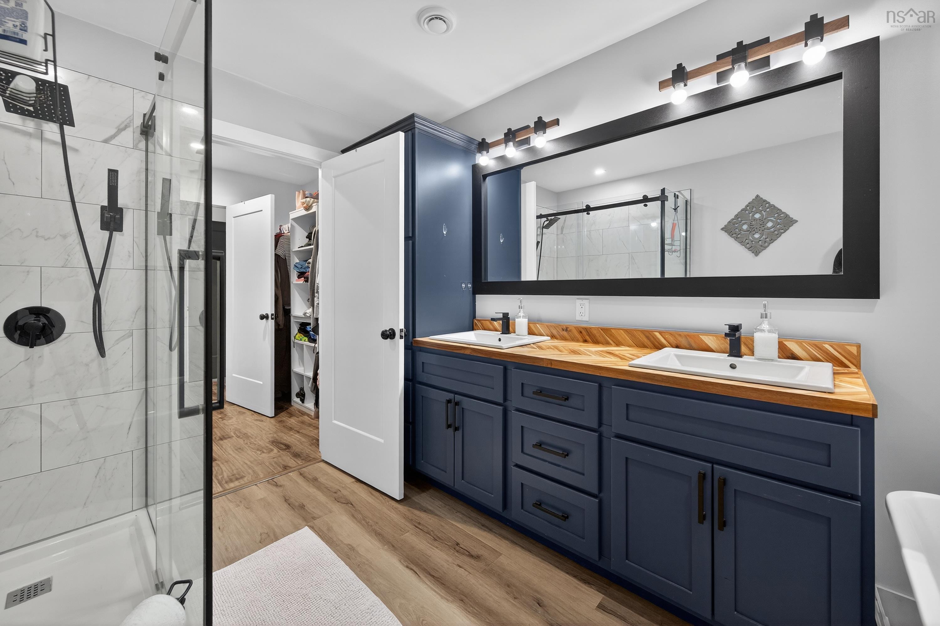 $950,000.00: 940 Hills Road, Albert Bridge