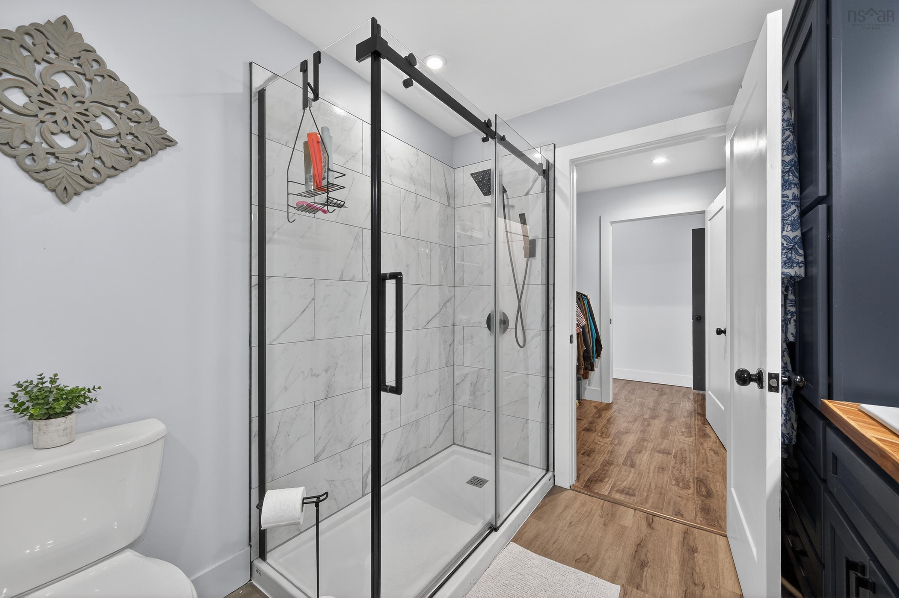 $950,000.00: 940 Hills Road, Albert Bridge