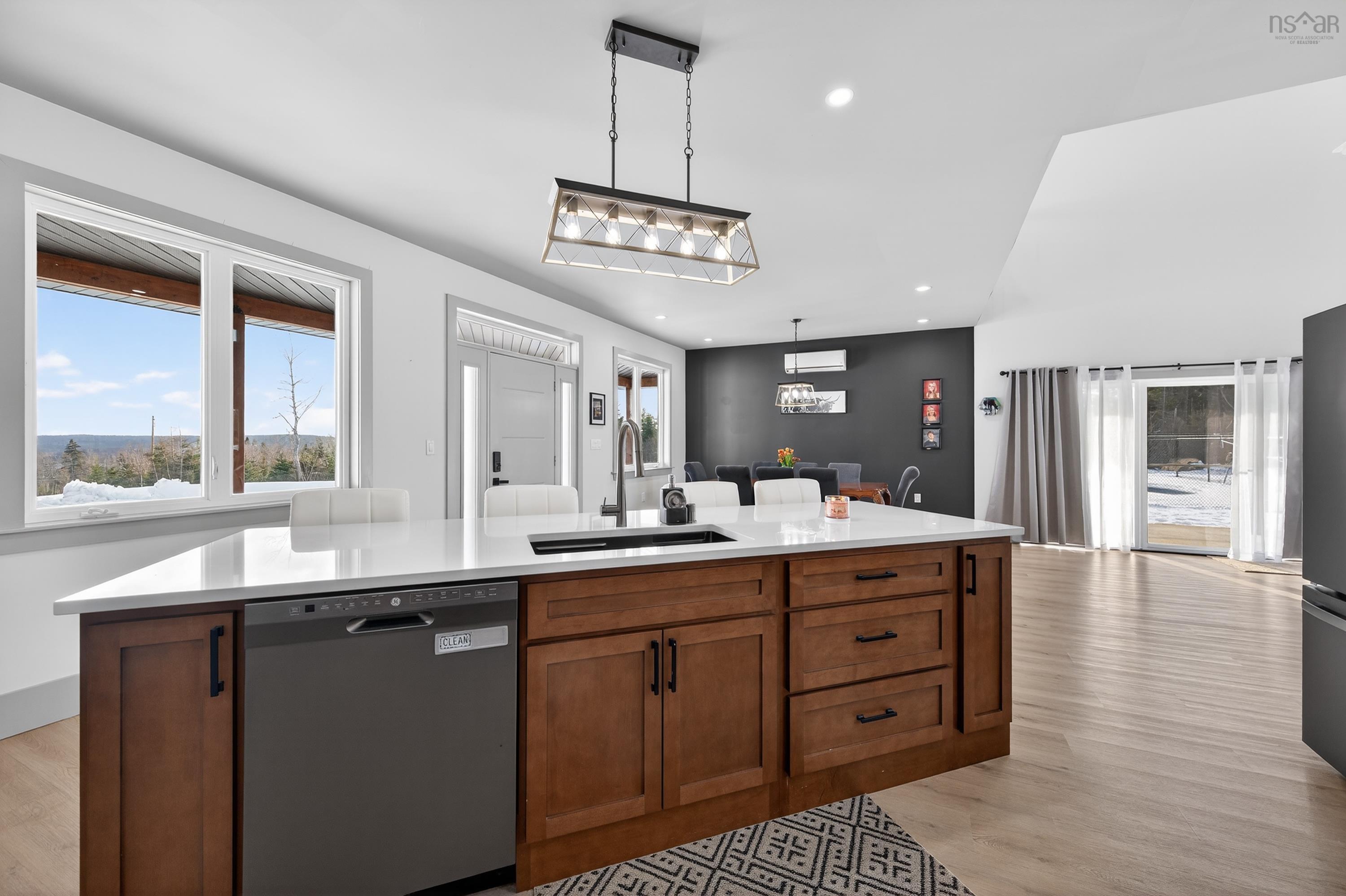 $950,000.00: 940 Hills Road, Albert Bridge