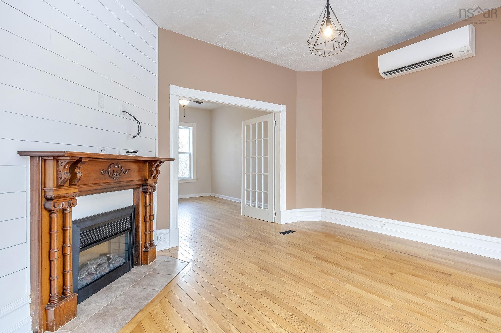 $339,000.00: 204 Victoria Street, Windsor