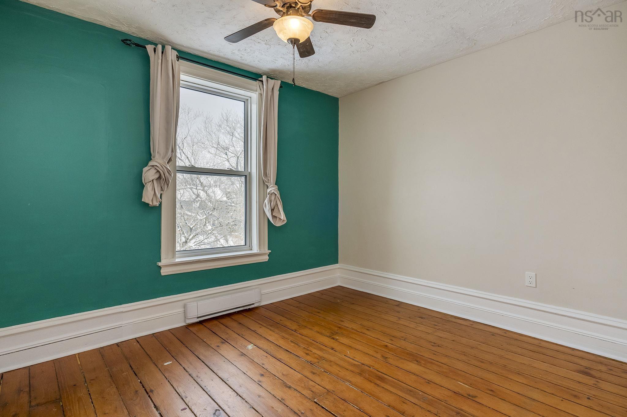 $339,000.00: 204 Victoria Street, Windsor