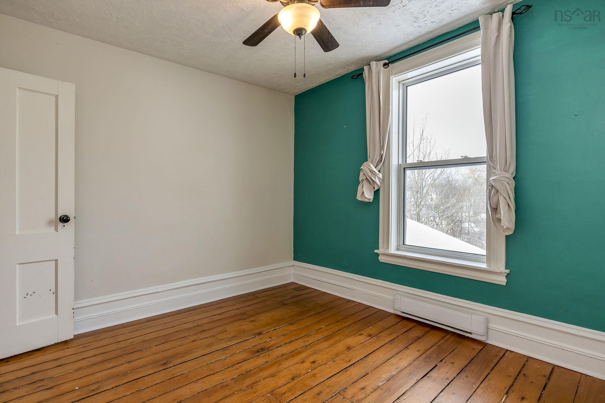 $339,000.00: 204 Victoria Street, Windsor