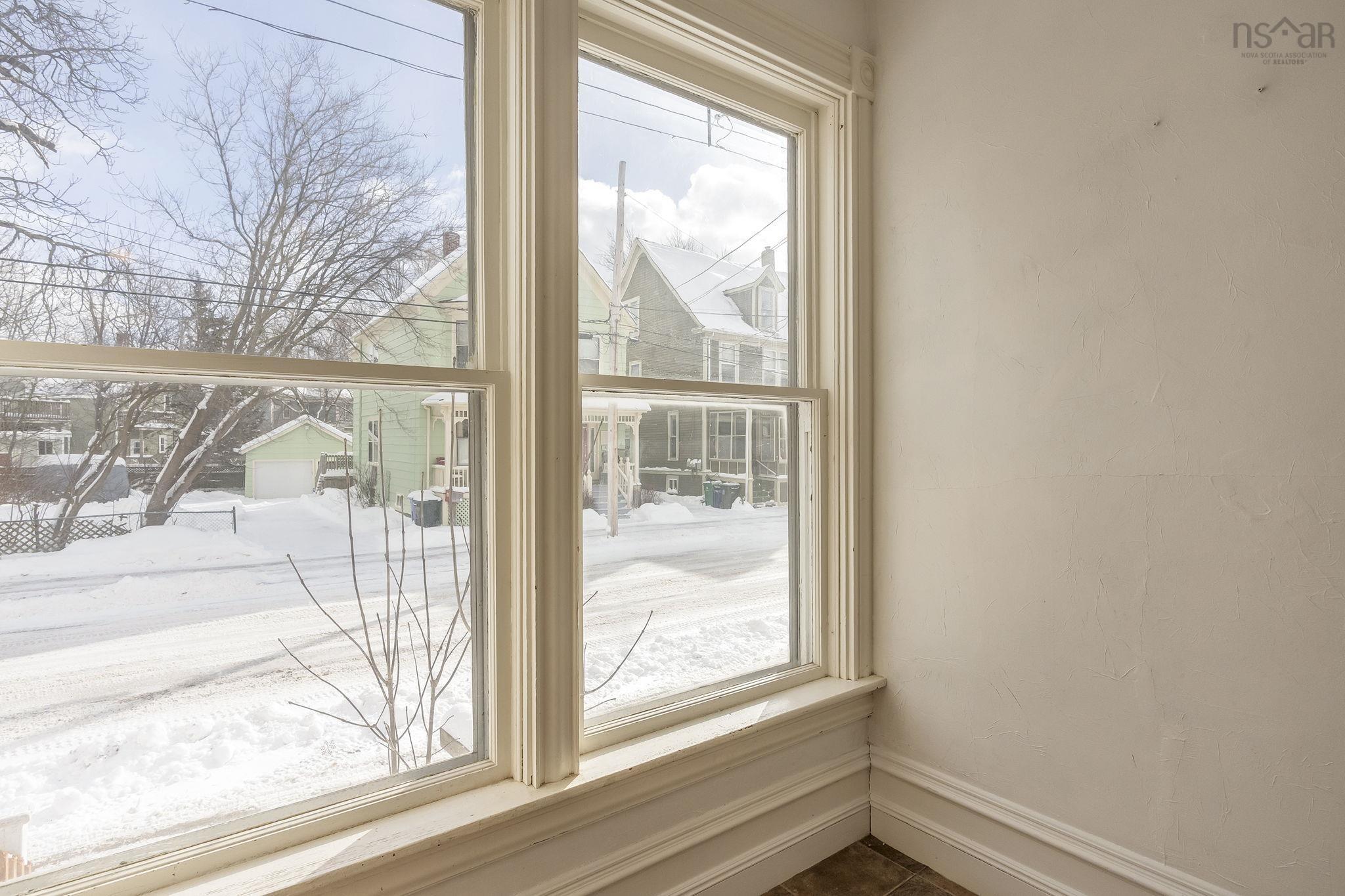 $339,000.00: 204 Victoria Street, Windsor