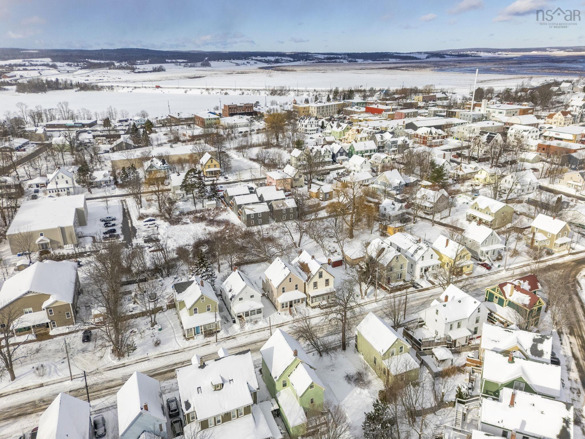 $339,000.00: 204 Victoria Street, Windsor