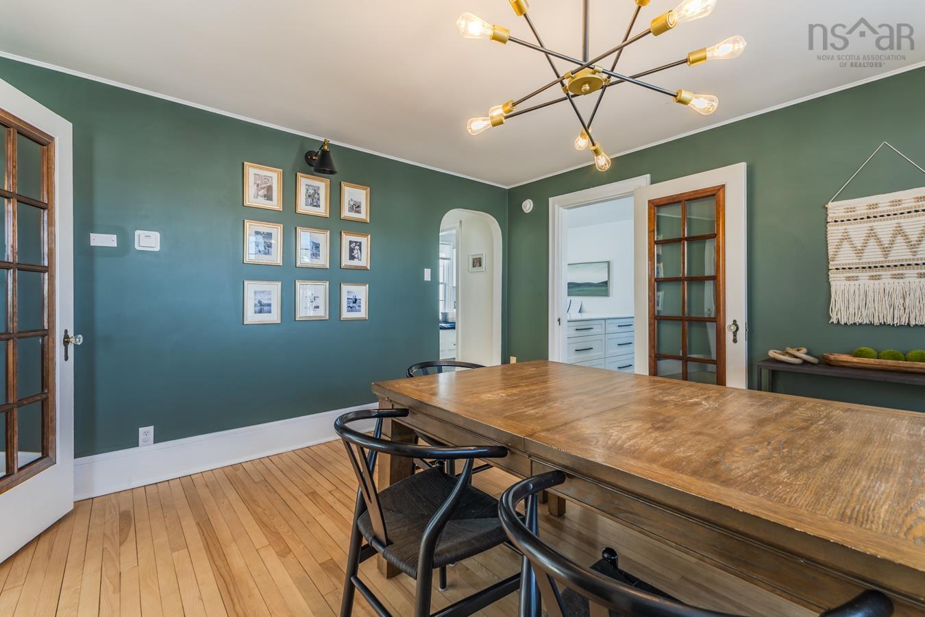 $689,000.00: 11 SMITH Avenue, Truro