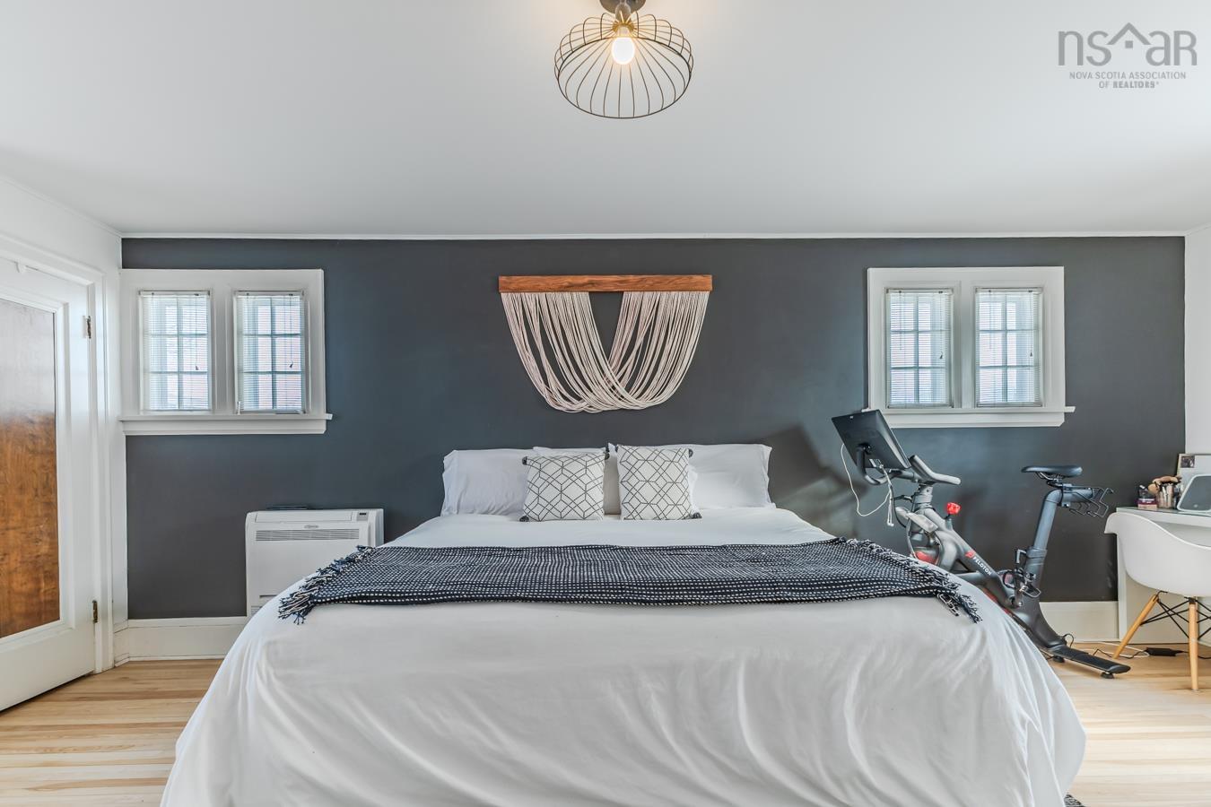 $689,000.00: 11 SMITH Avenue, Truro