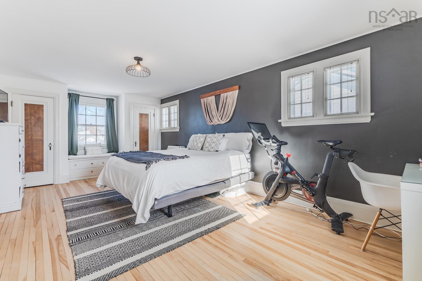 $689,000.00: 11 SMITH Avenue, Truro