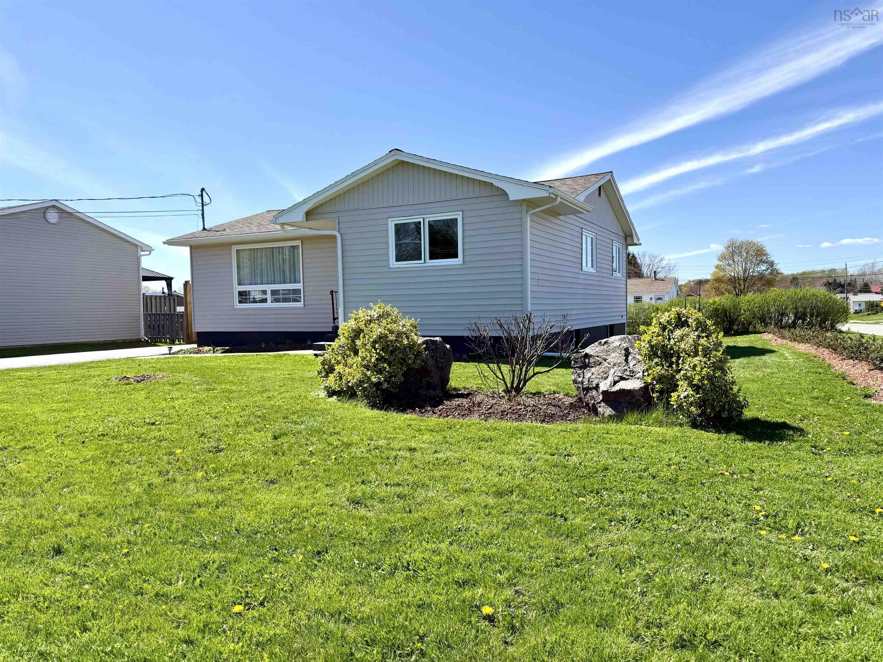 24 Rhodes Avenue, Amherst, NS (MLS 202601796)