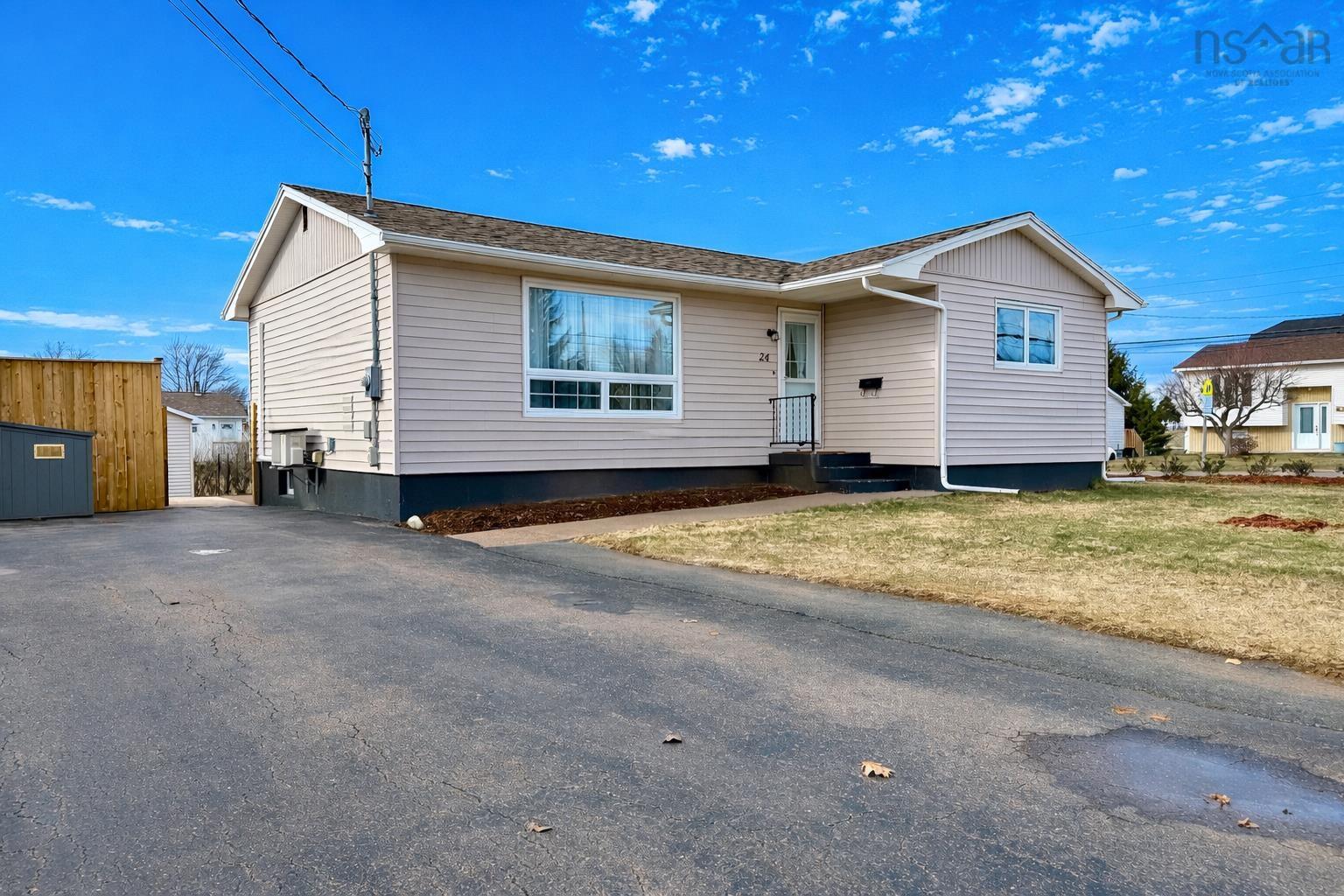 24 Rhodes Avenue, Amherst, NS (MLS® 202601796)