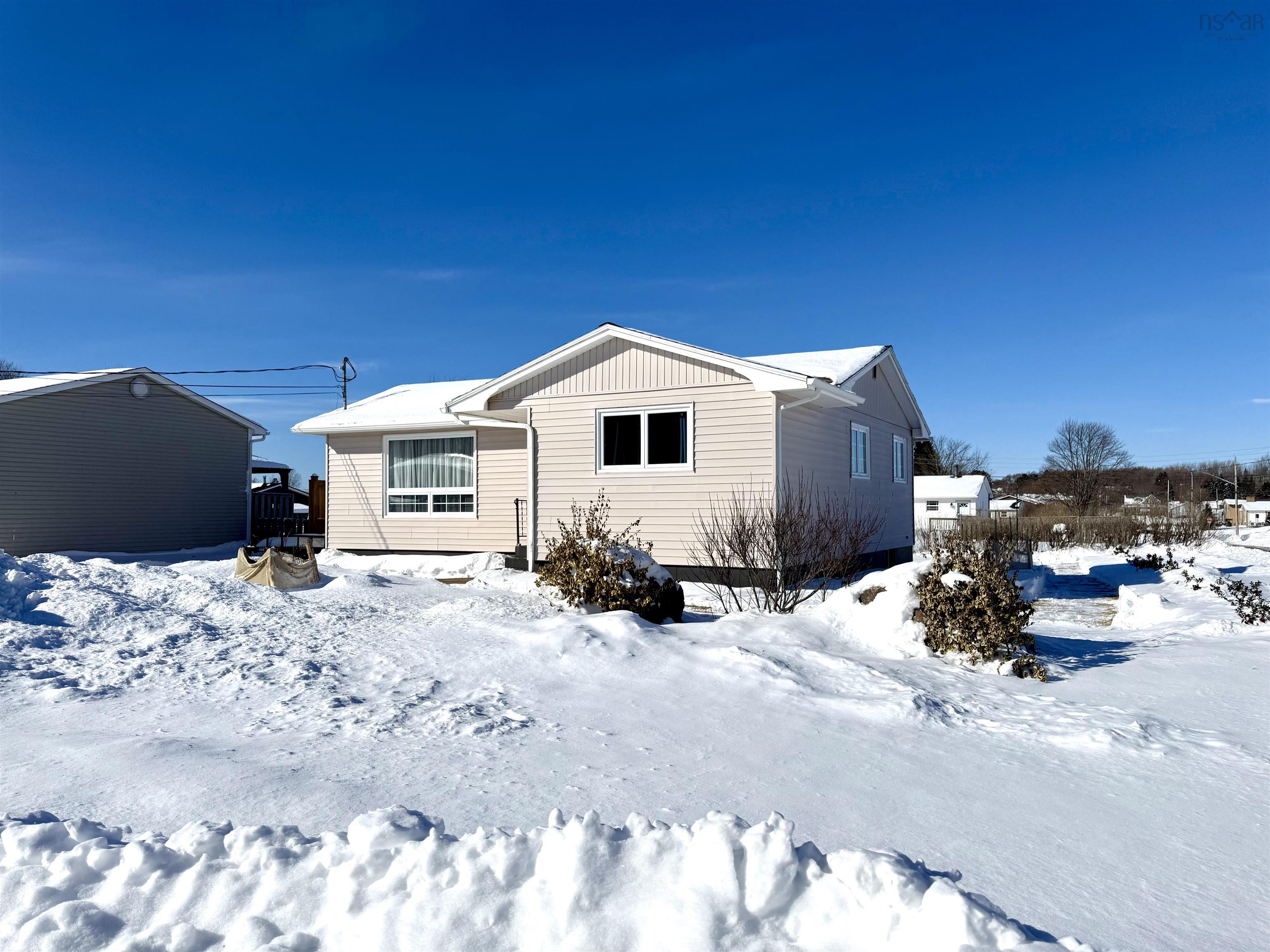 $339,900.00: 24 Rhodes Avenue, Amherst