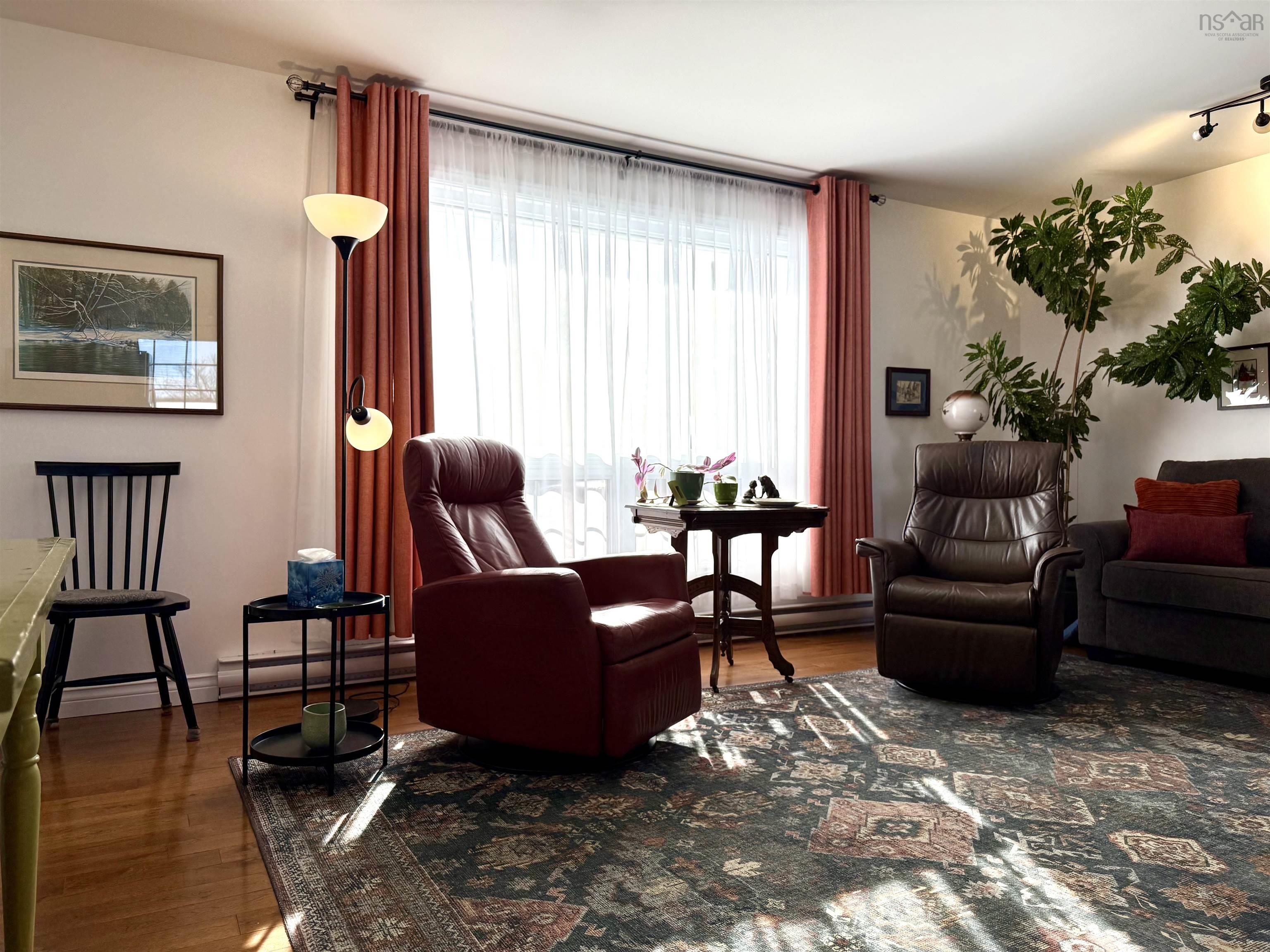 $339,900.00: 24 Rhodes Avenue, Amherst