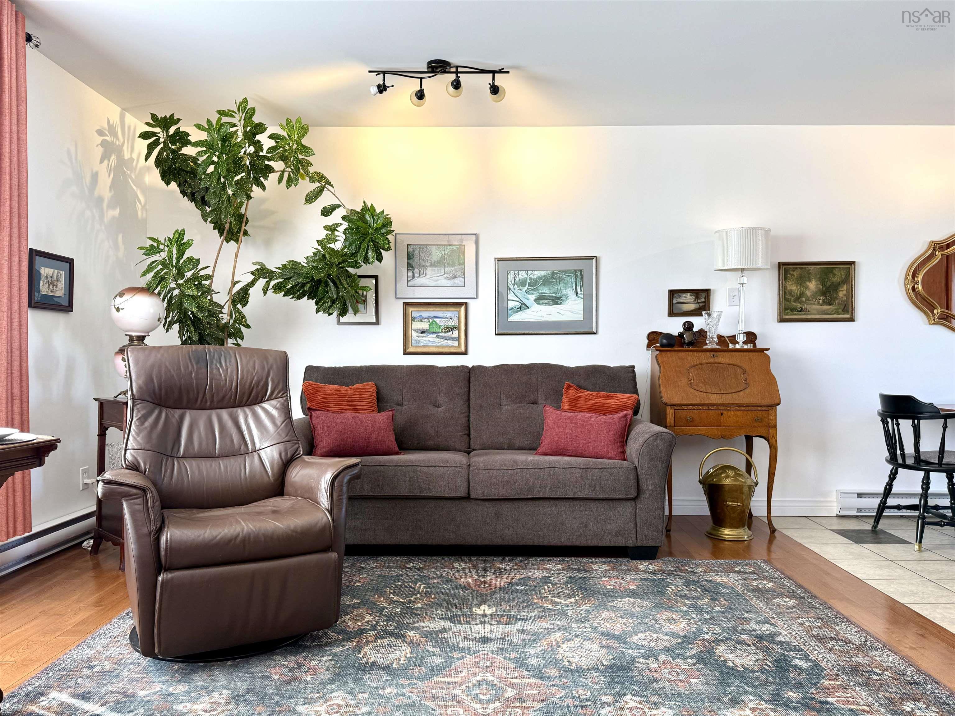 $339,900.00: 24 Rhodes Avenue, Amherst