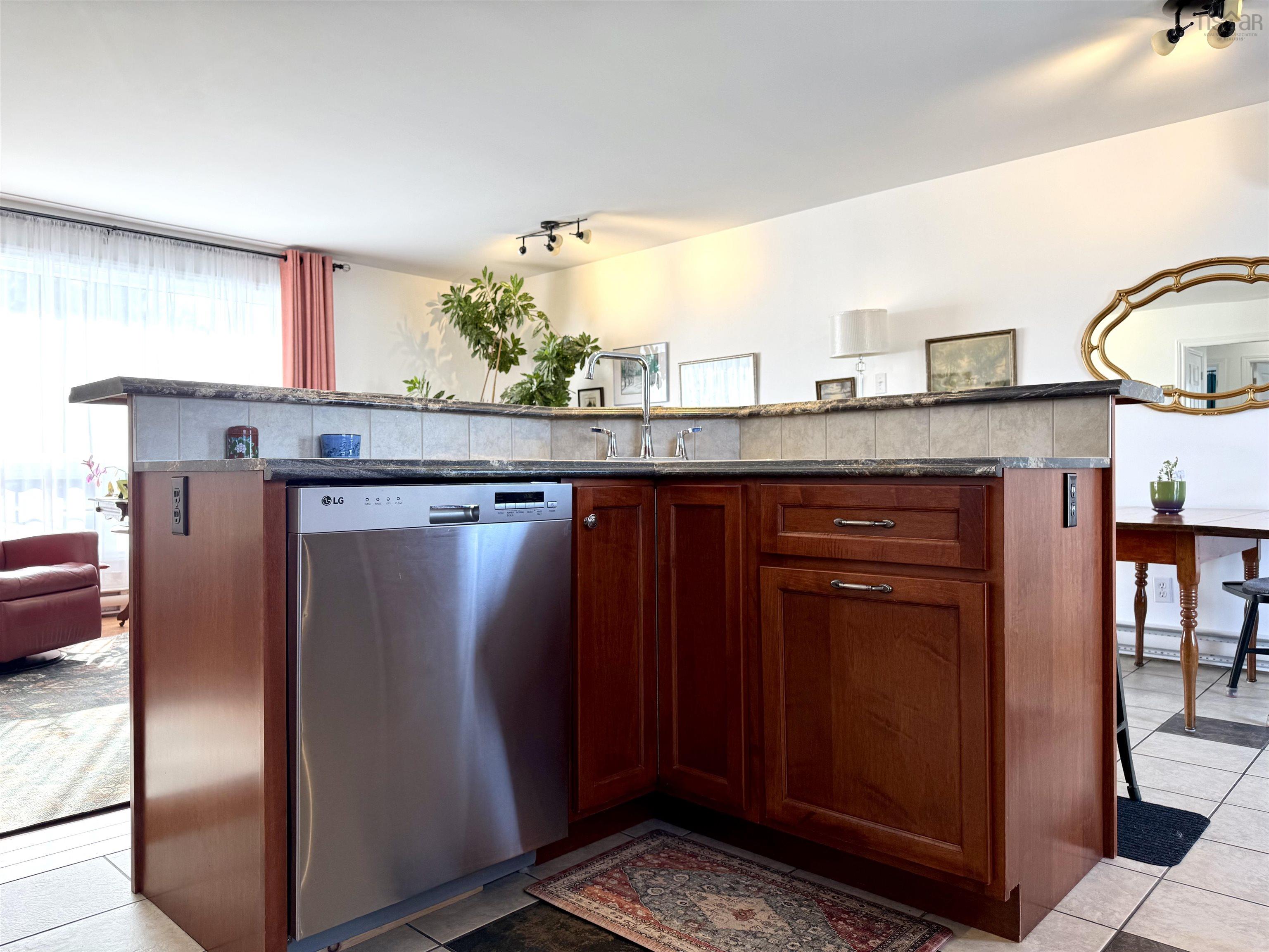 $339,900.00: 24 Rhodes Avenue, Amherst