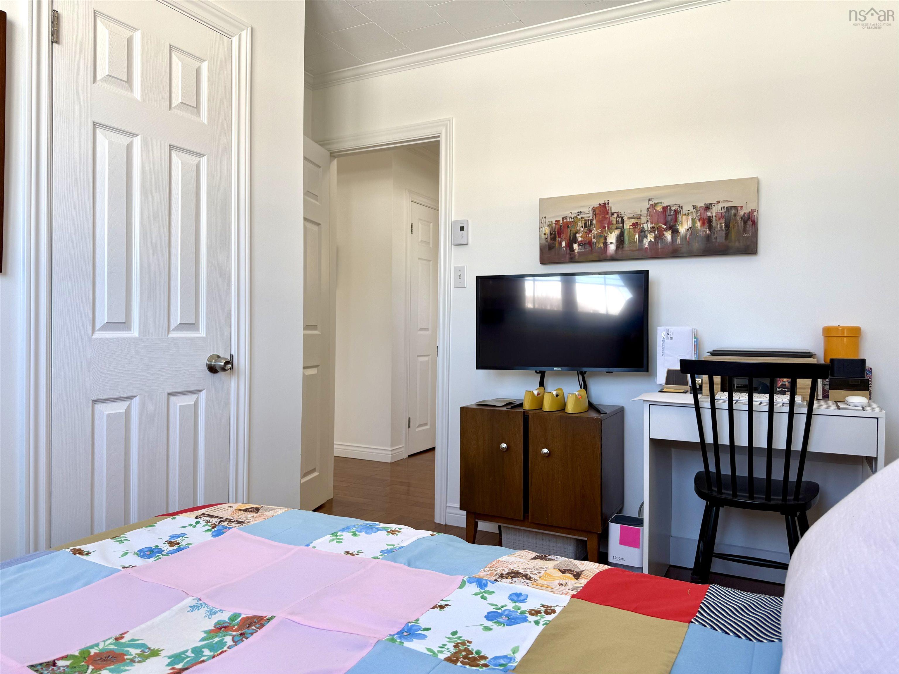 $314,900.00: 24 Rhodes Avenue, Amherst