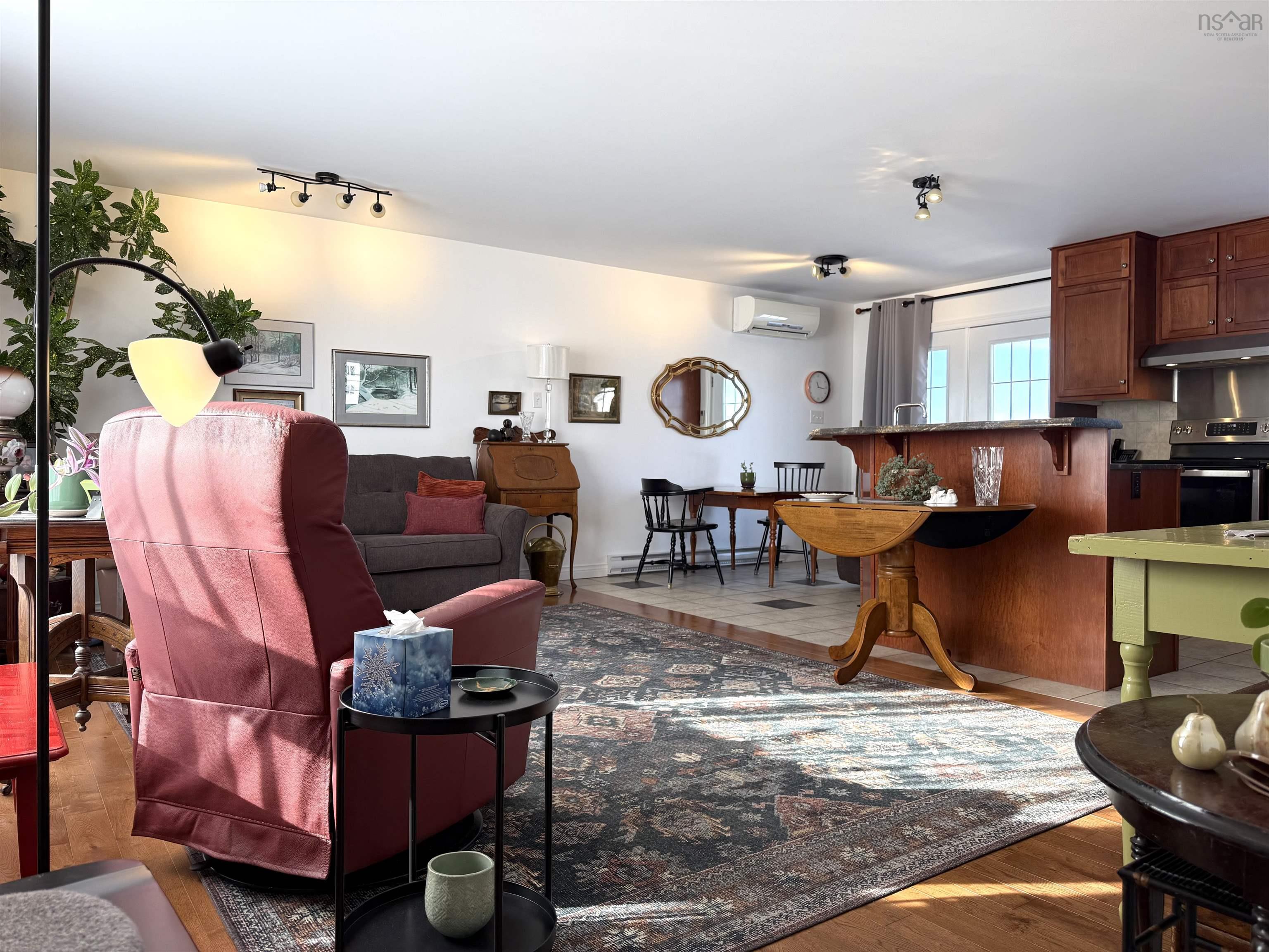 $339,900.00: 24 Rhodes Avenue, Amherst