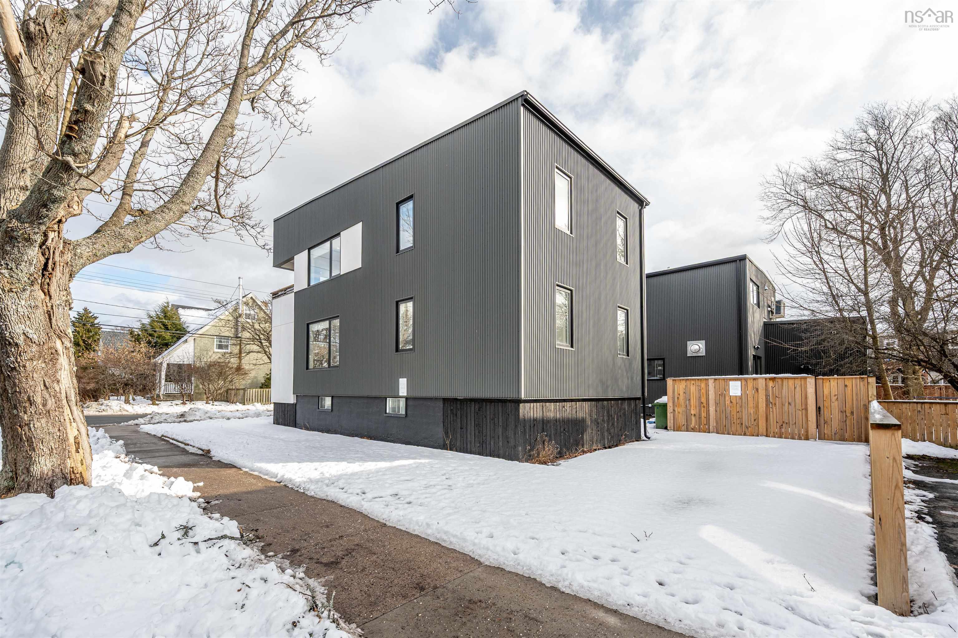 $979,000.00: 3188/3190 Isleville Street, Halifax
