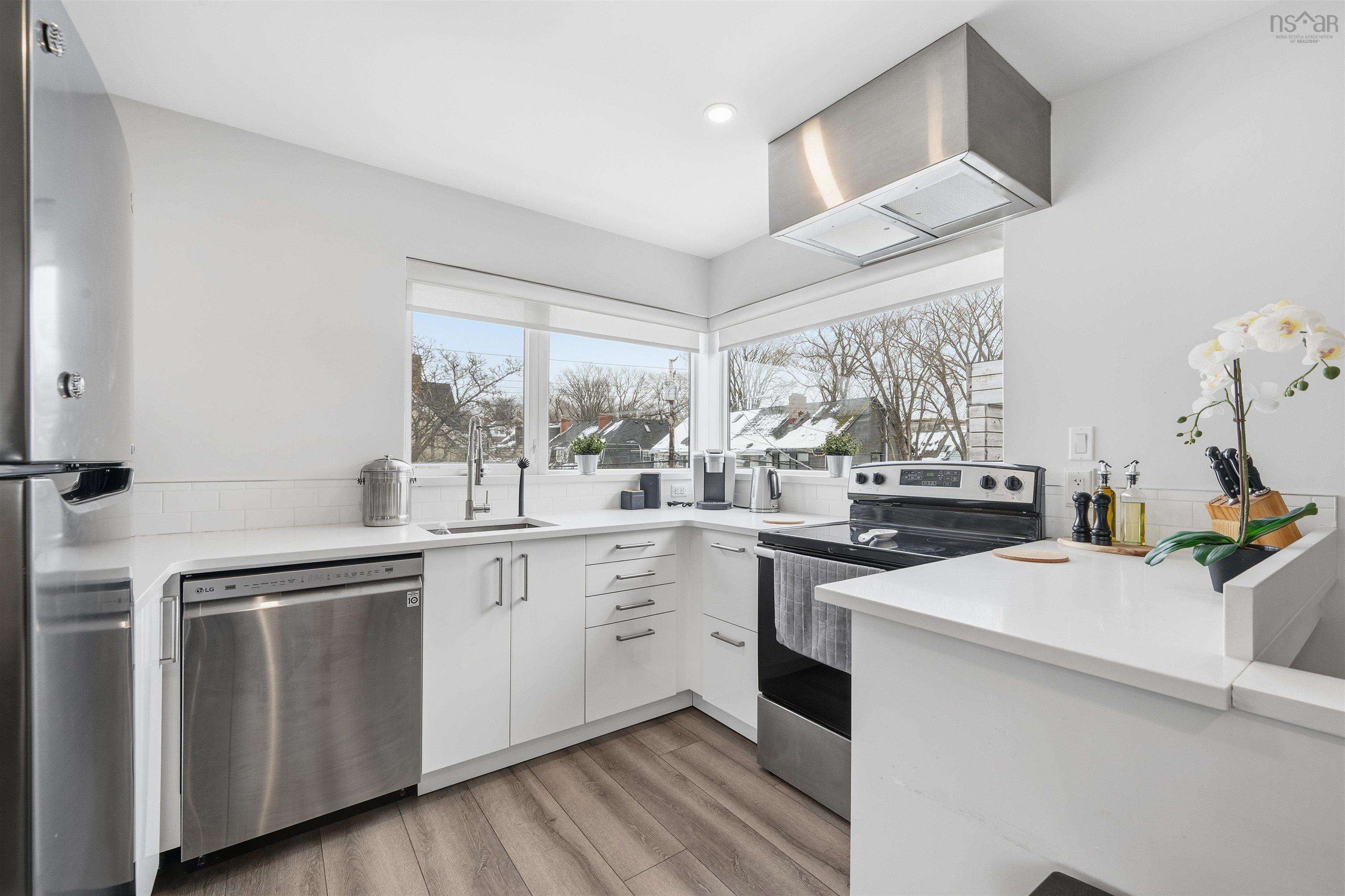 $979,000.00: 3188/3190 Isleville Street, Halifax