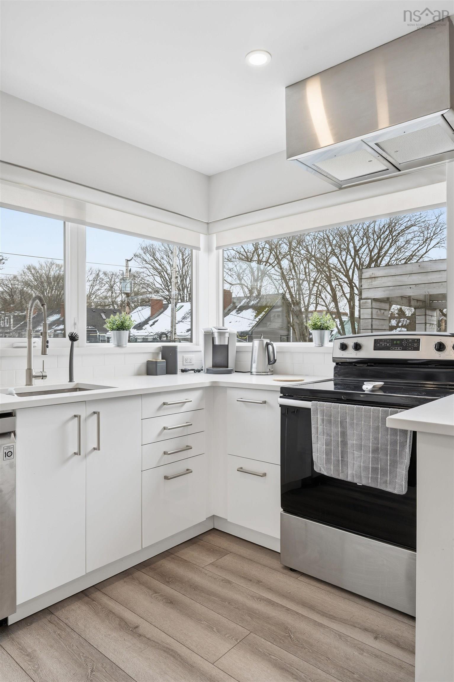 $979,000.00: 3188/3190 Isleville Street, Halifax