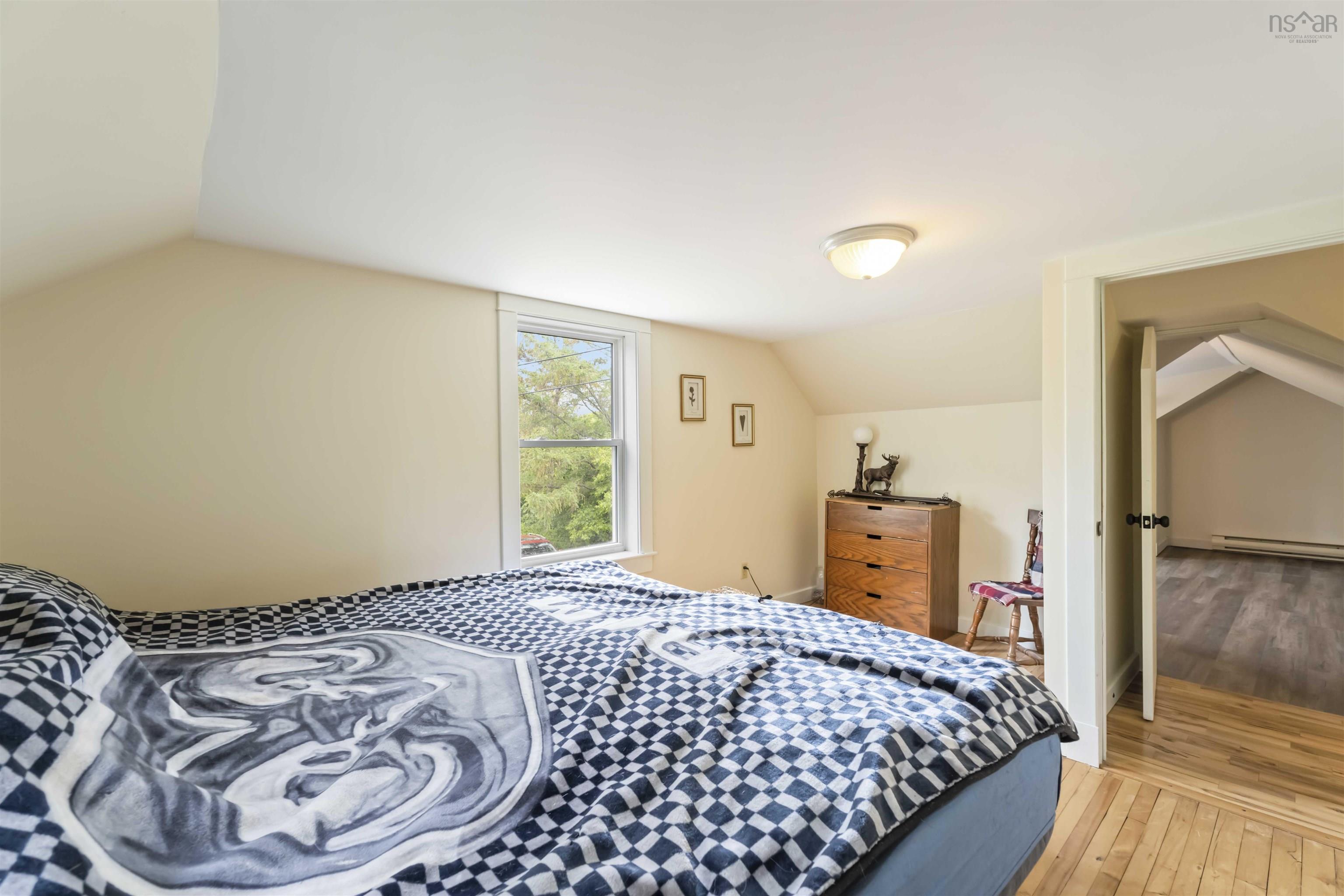 $409,900.00: 2203 Highway 1, Auburn