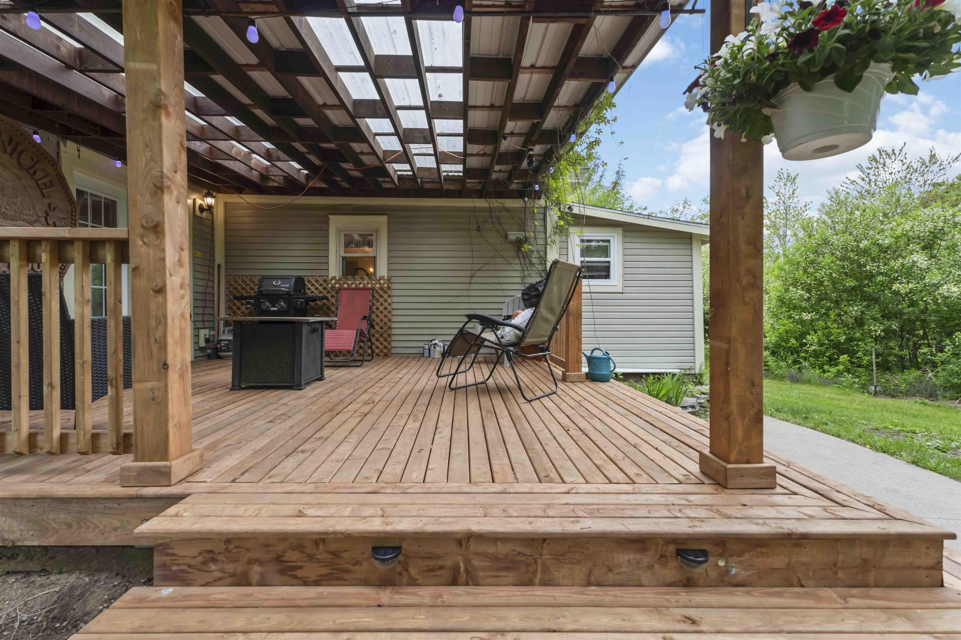 $409,900.00: 2203 Highway 1, Auburn