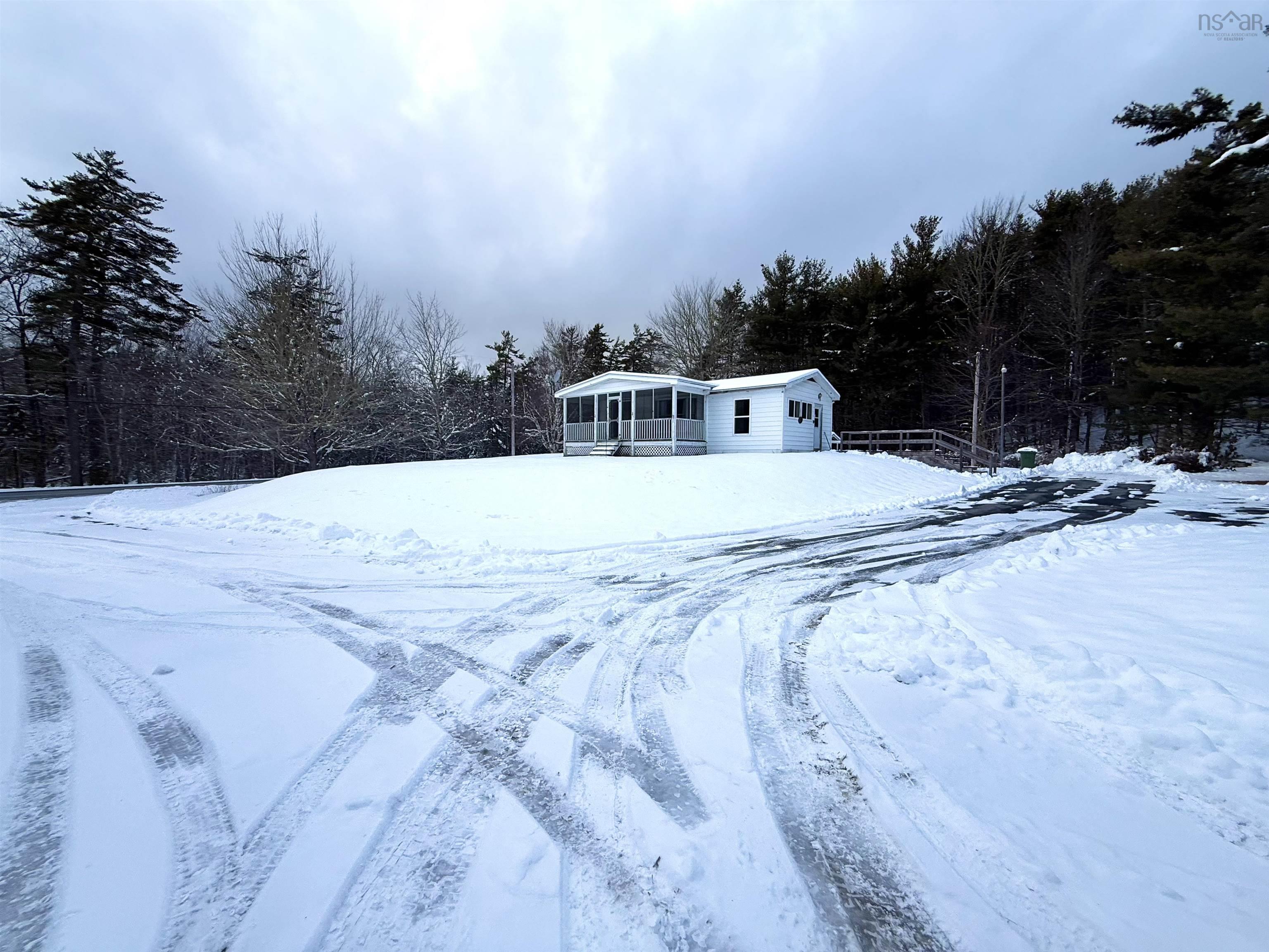 $295,000.00: 8042 Highway 8, South Brookfield