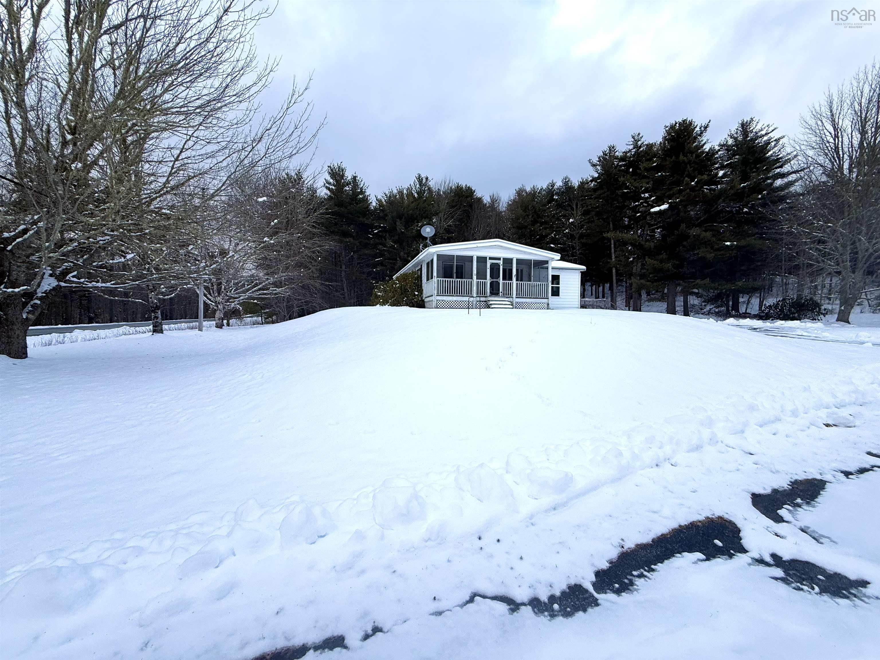 $295,000.00: 8042 Highway 8, South Brookfield