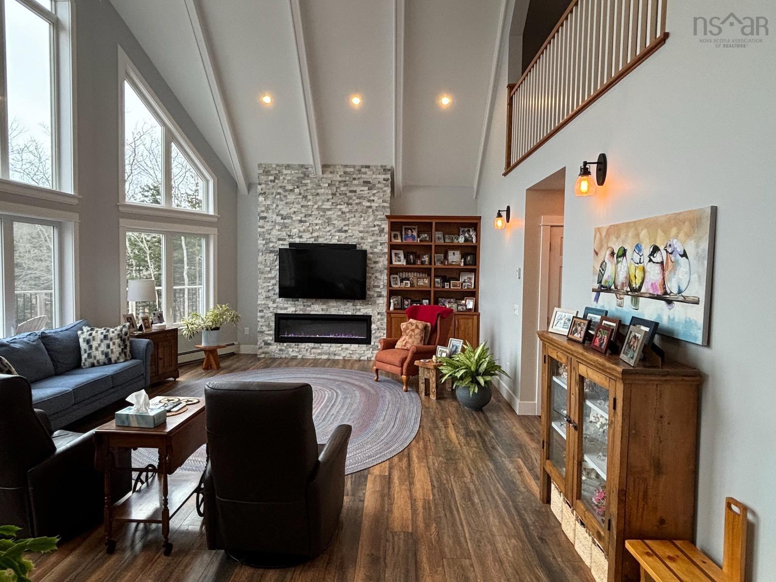 $1,125,000.00: 2960 Second Division Road, Concession