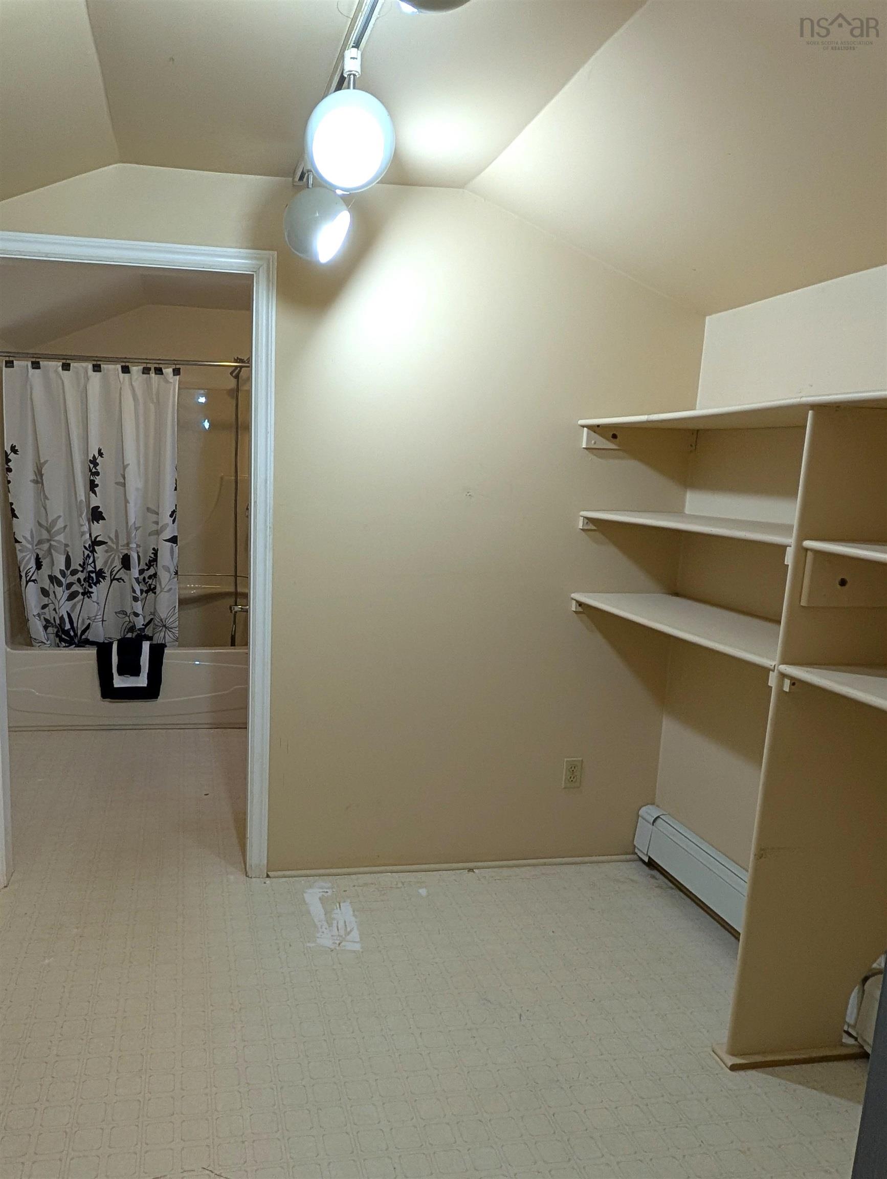 $467,000.00: A, B, & C 1001 King Street, Bridgewater