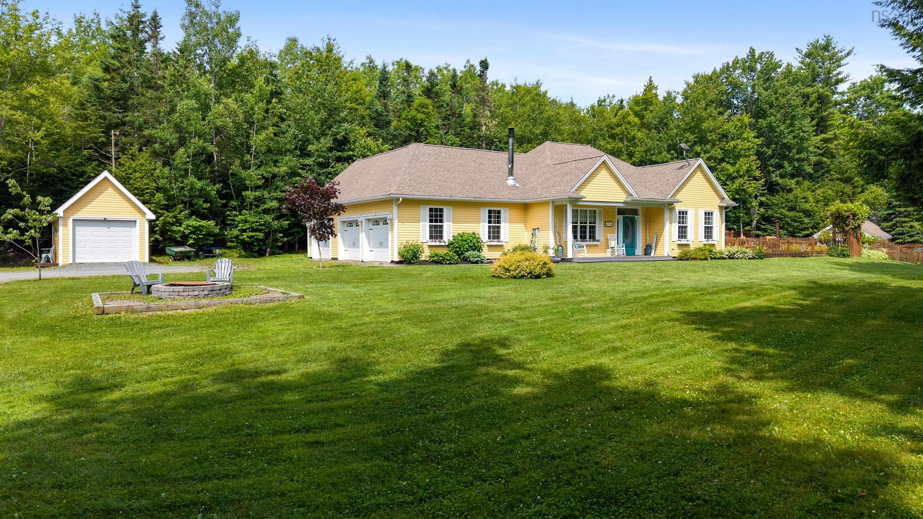 $844,999.00: 788 Stewiacke River Park Road, MacKay Siding