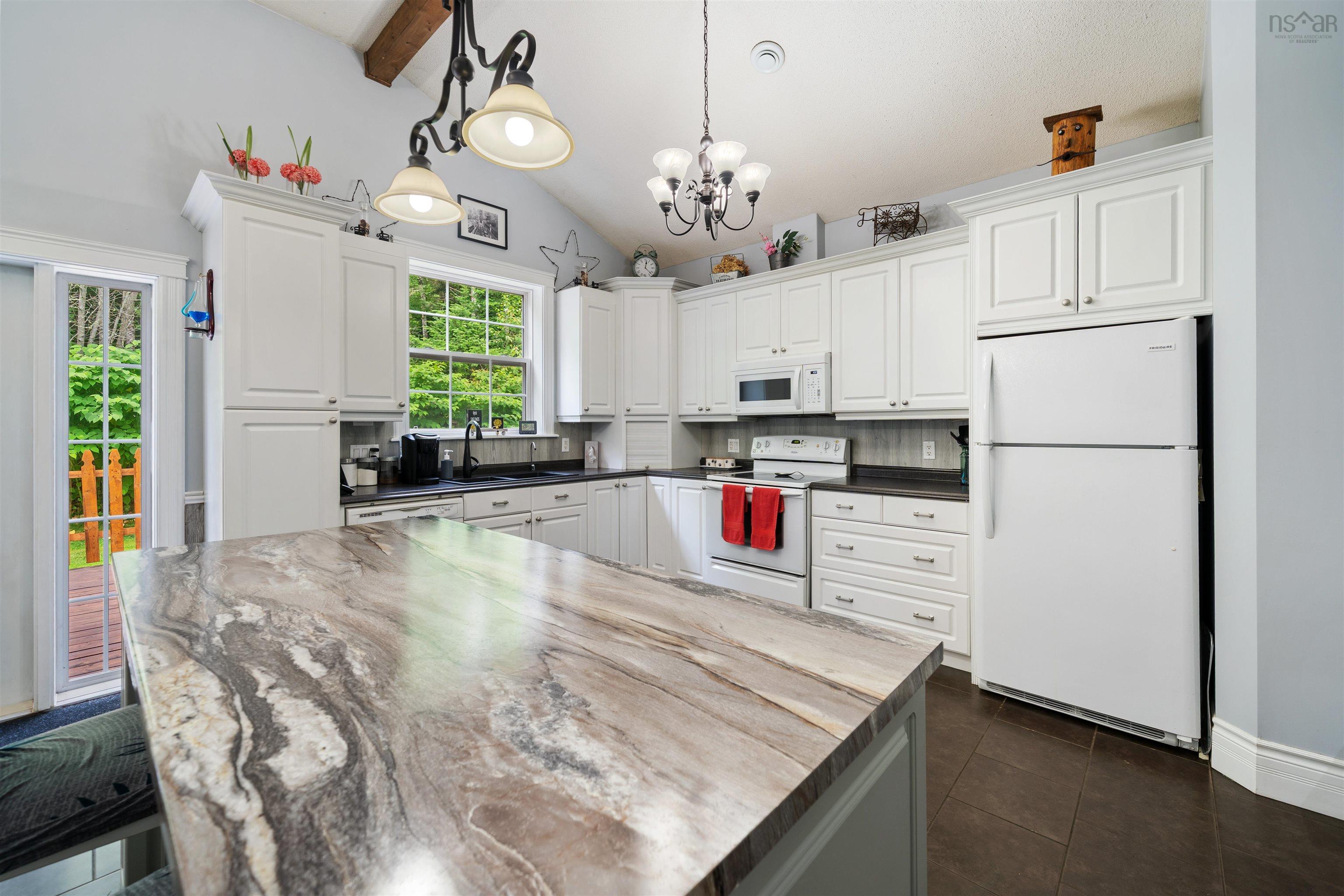 $844,999.00: 788 Stewiacke River Park Road, MacKay Siding