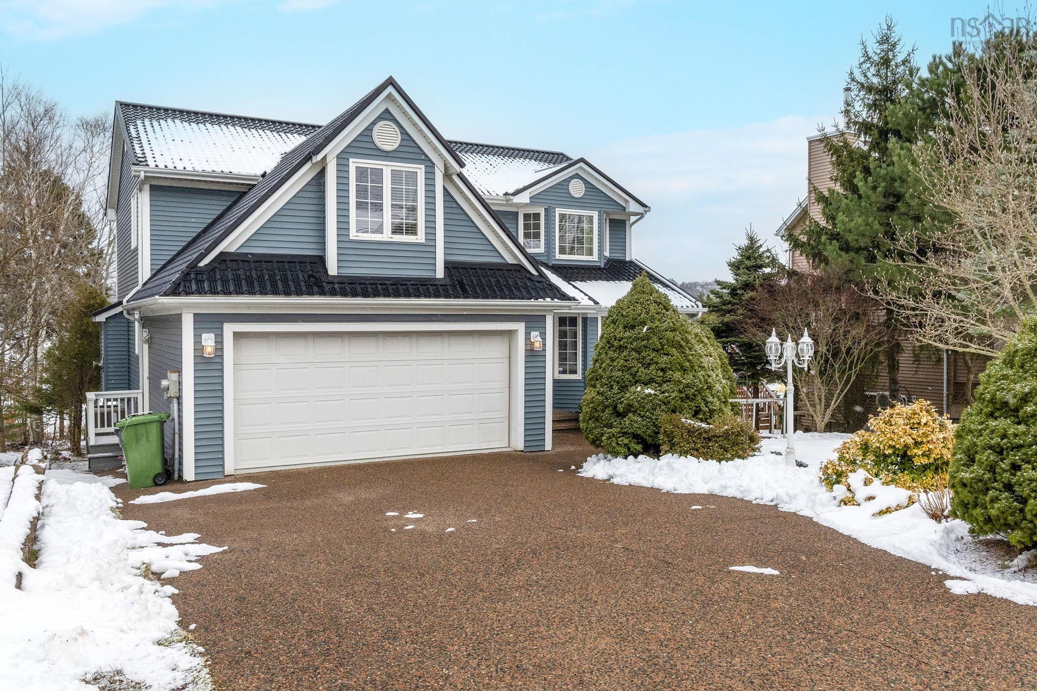$1,450,000.00: 23 Lakeshore Park Terrace, Dartmouth
