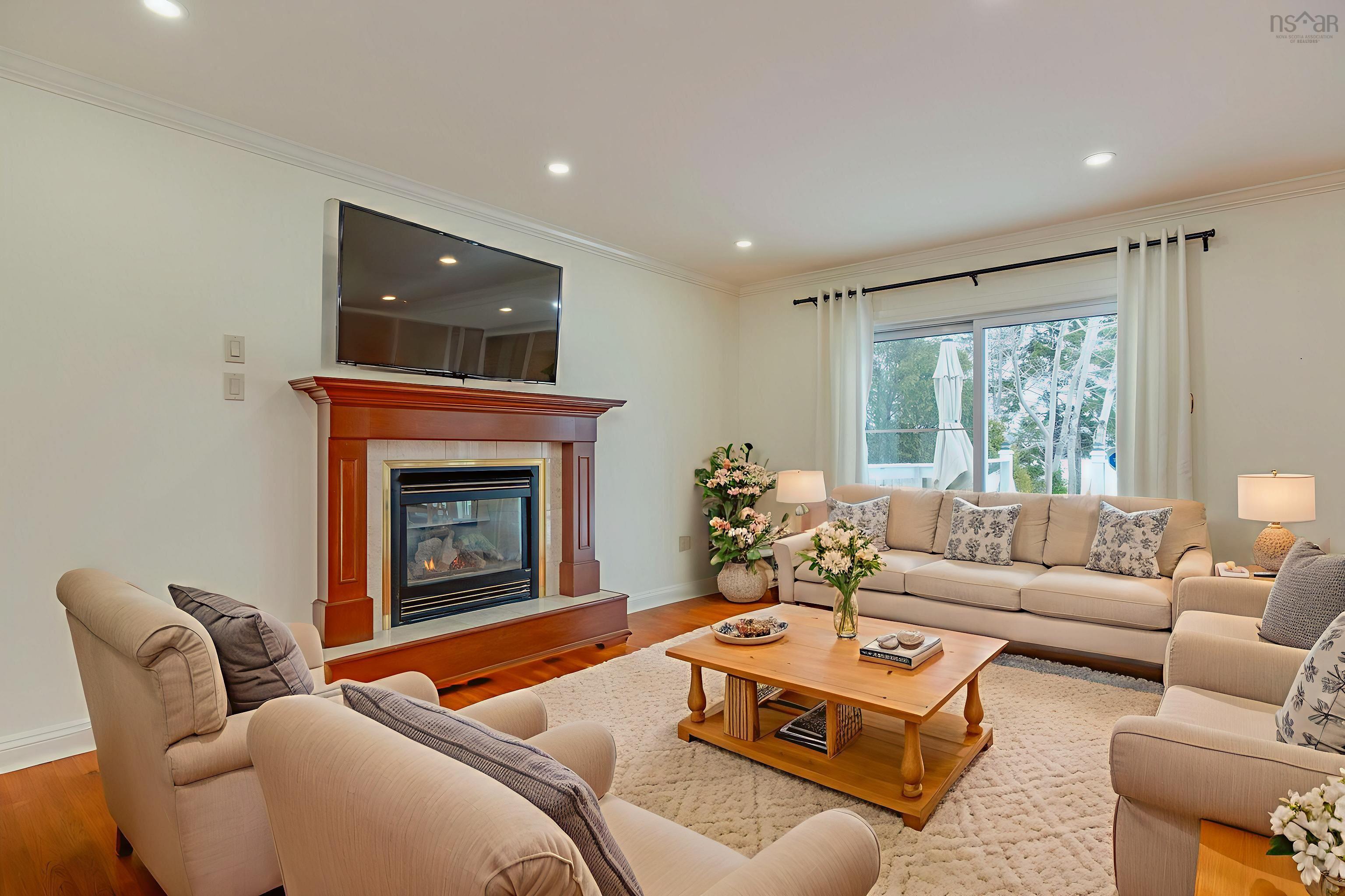 $1,450,000.00: 23 Lakeshore Park Terrace, Dartmouth