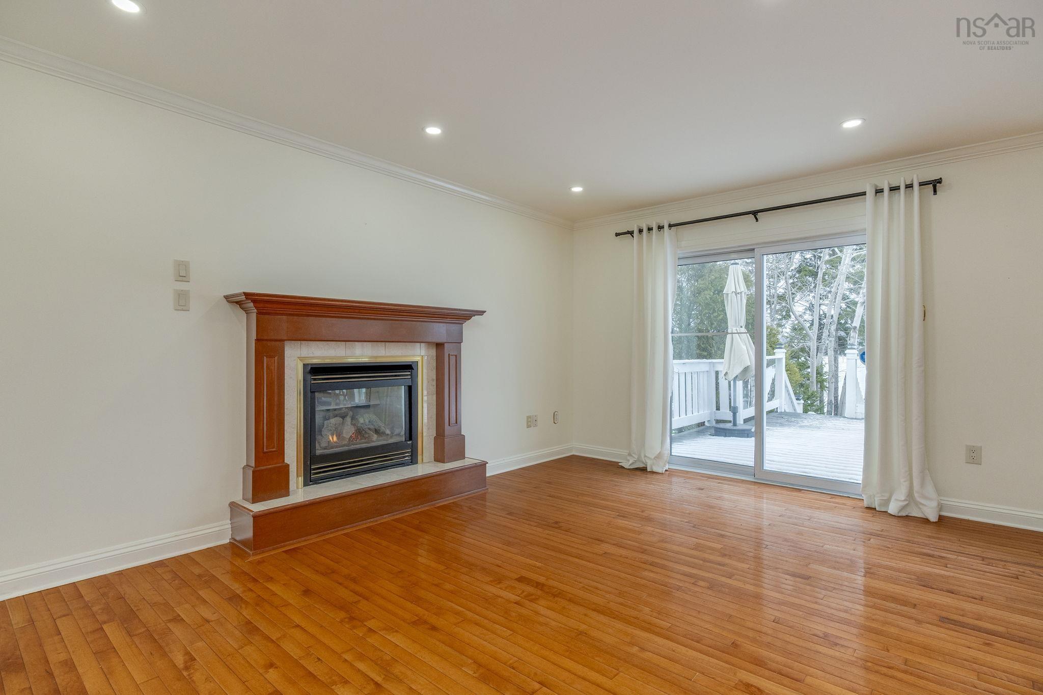 $1,450,000.00: 23 Lakeshore Park Terrace, Dartmouth