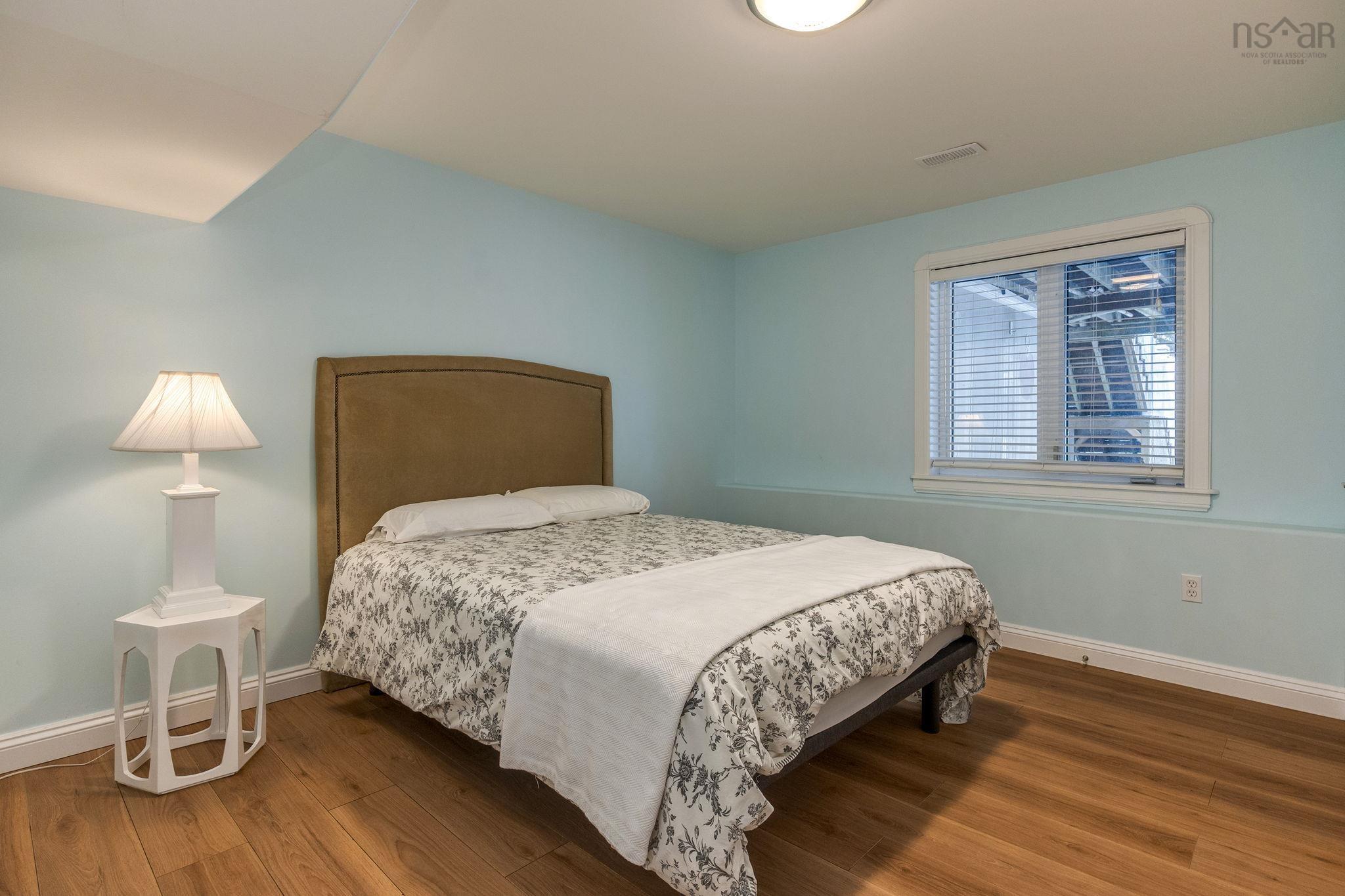 $1,450,000.00: 23 Lakeshore Park Terrace, Dartmouth