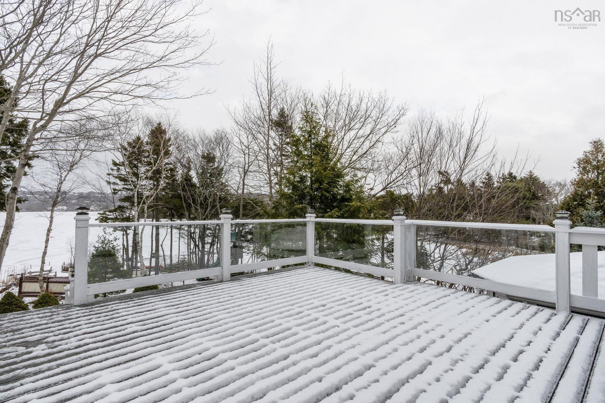 $1,450,000.00: 23 Lakeshore Park Terrace, Dartmouth