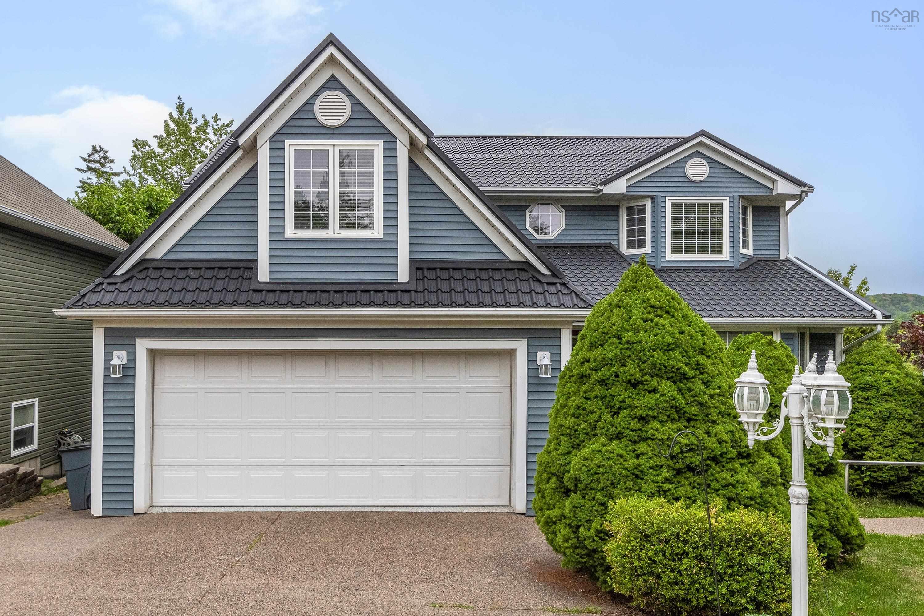 $1,450,000.00: 23 Lakeshore Park Terrace, Dartmouth