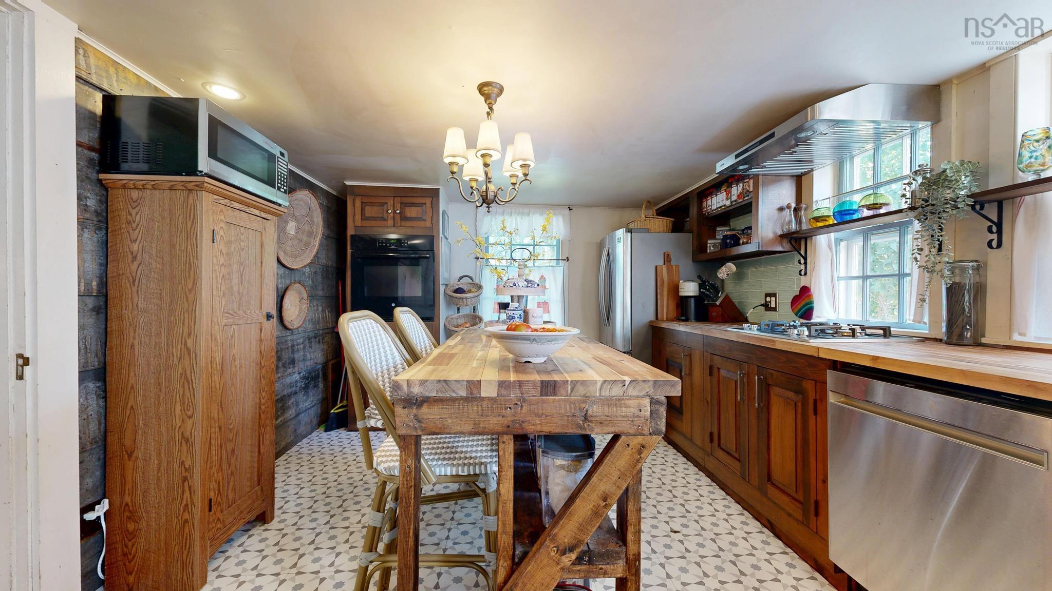 $419,000.00: 17 George Street, Shelburne