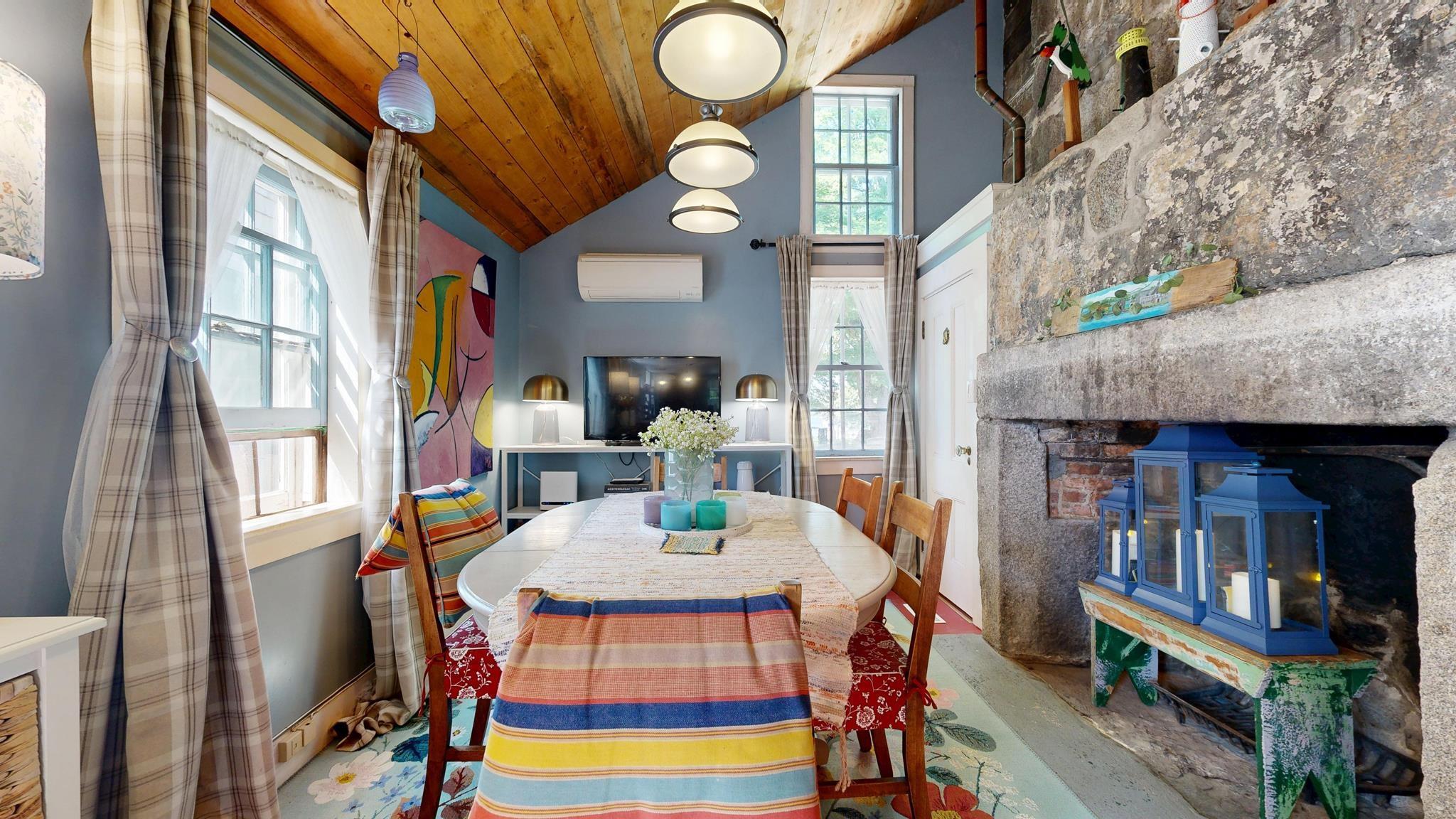 $419,000.00: 17 George Street, Shelburne