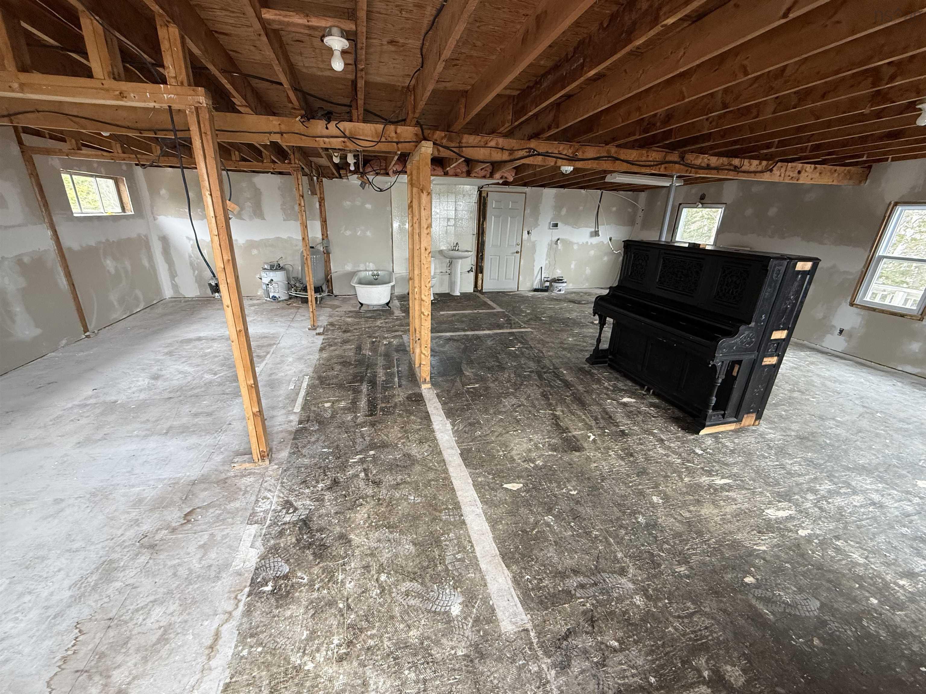 $159,000.00: 280 Malcolm