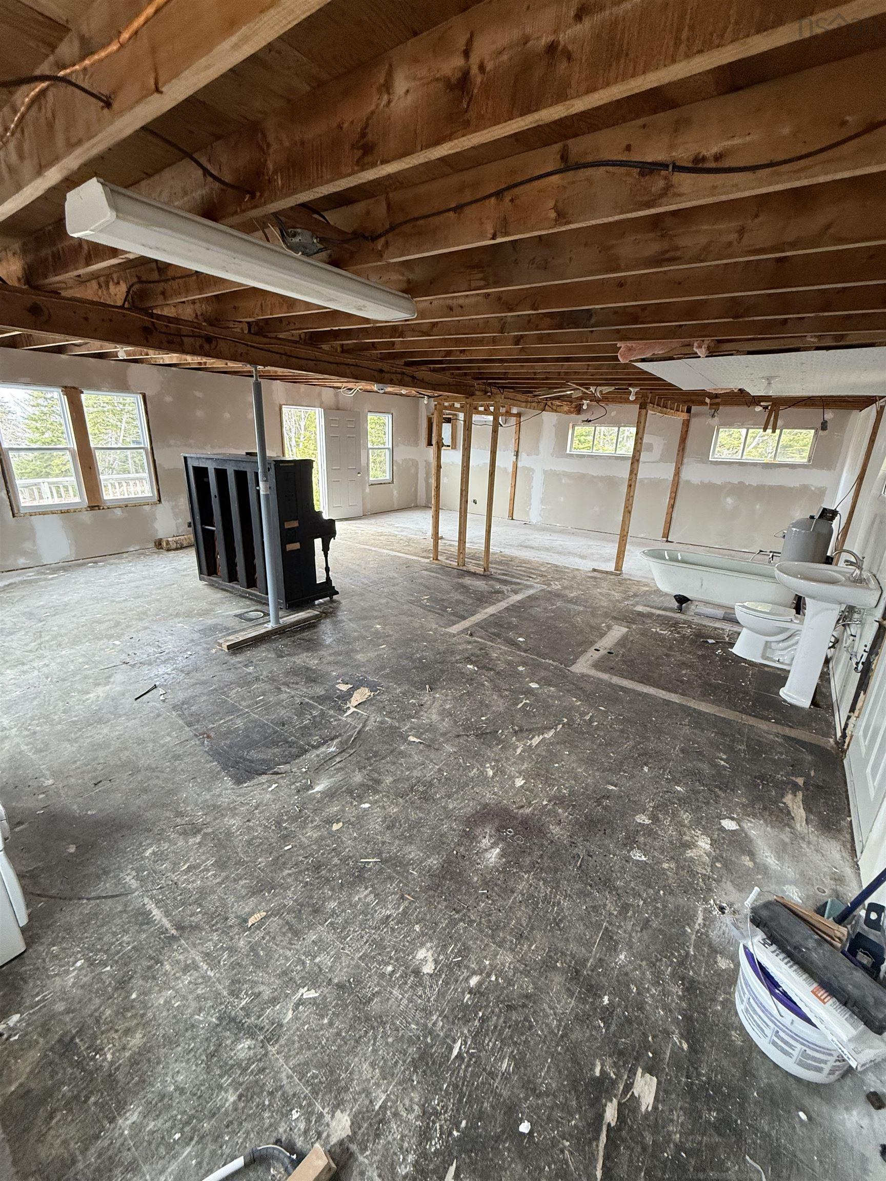 $159,000.00: 280 Malcolm