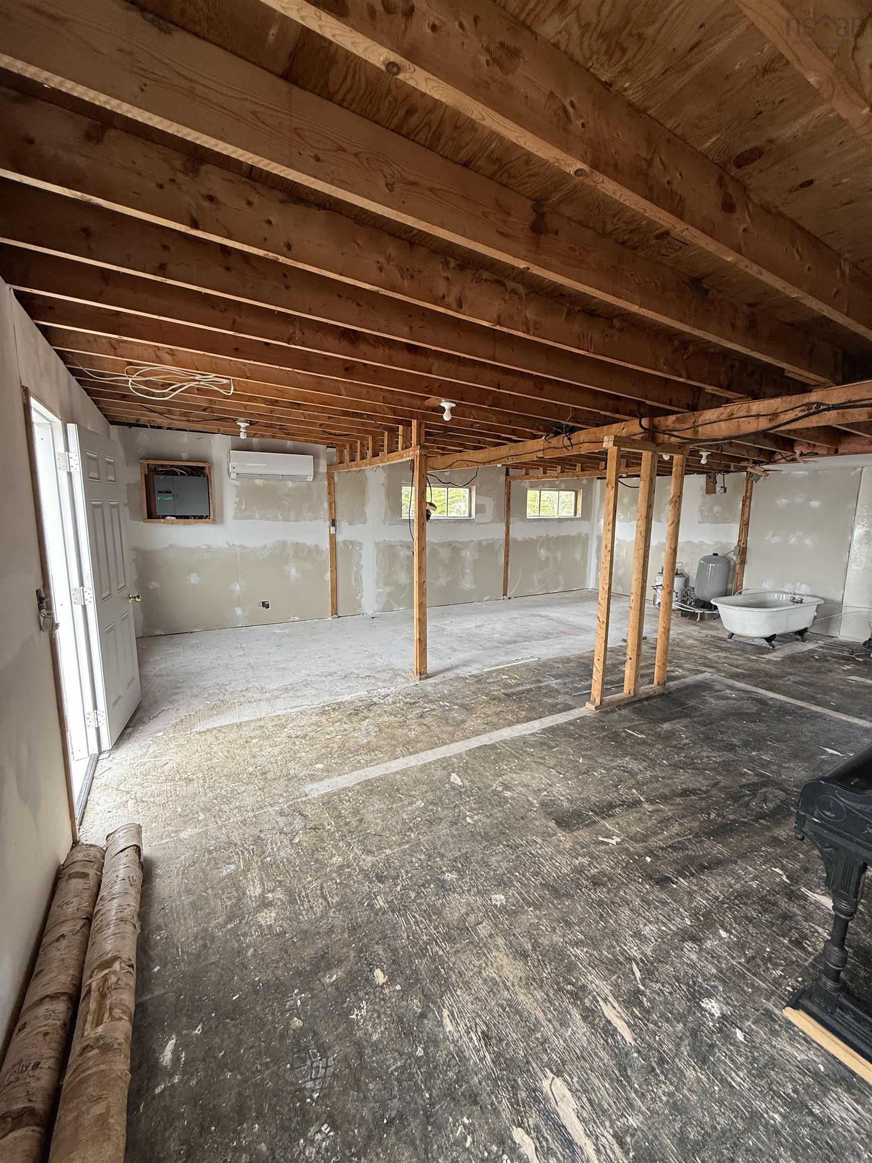 $159,000.00: 280 Malcolm