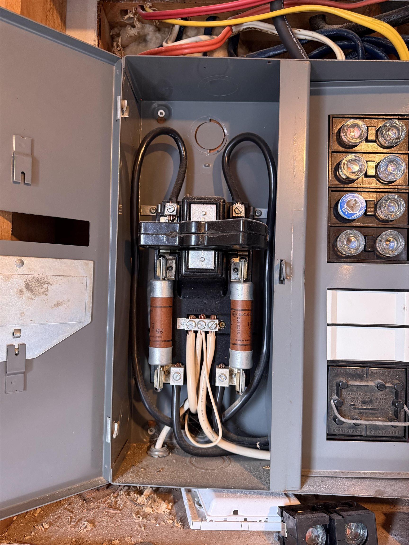 $159,000.00: 280 Malcolm