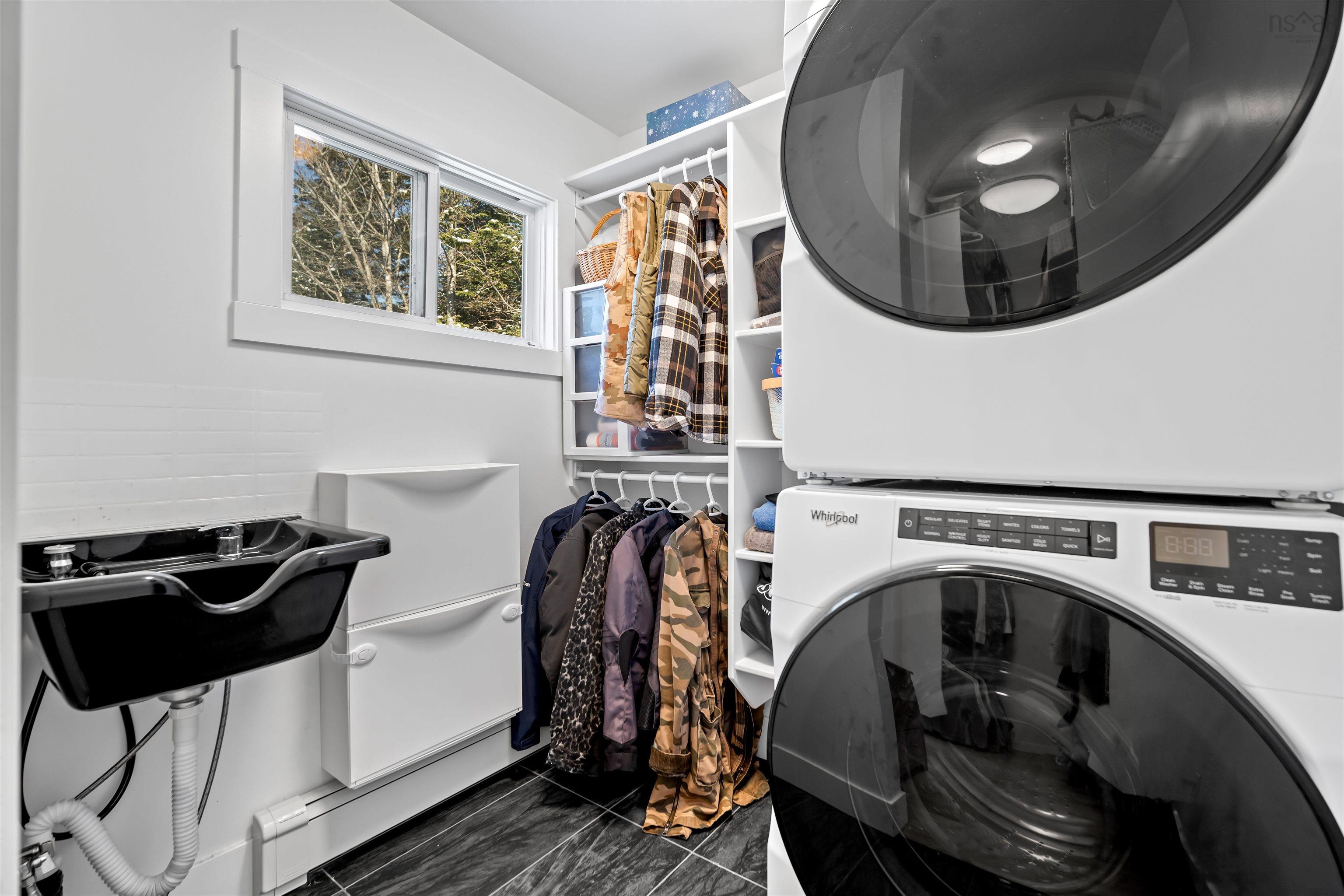 $424,900.00: 248 Club Road, Hatchet Lake