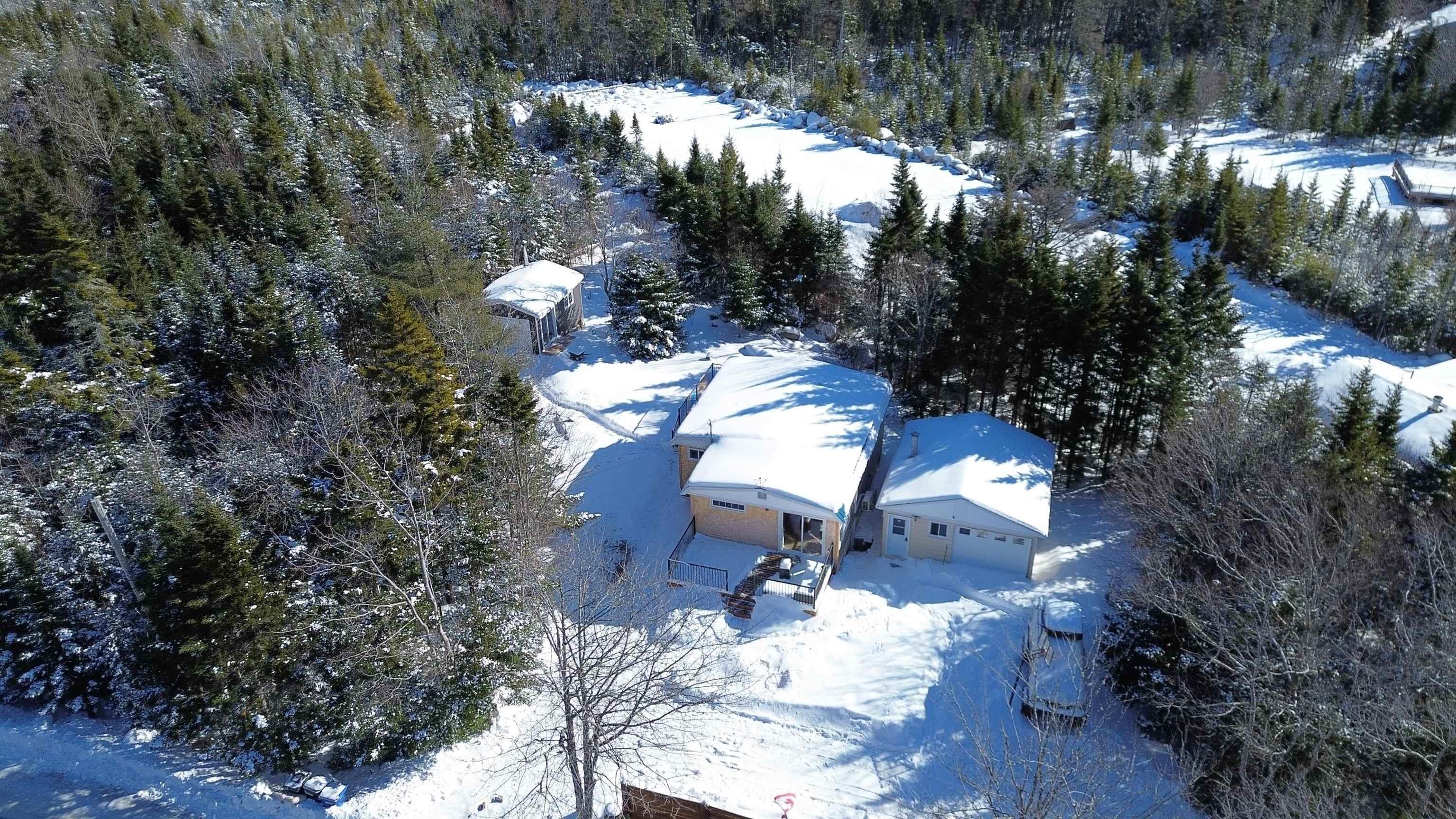 $424,900.00: 248 Club Road, Hatchet Lake