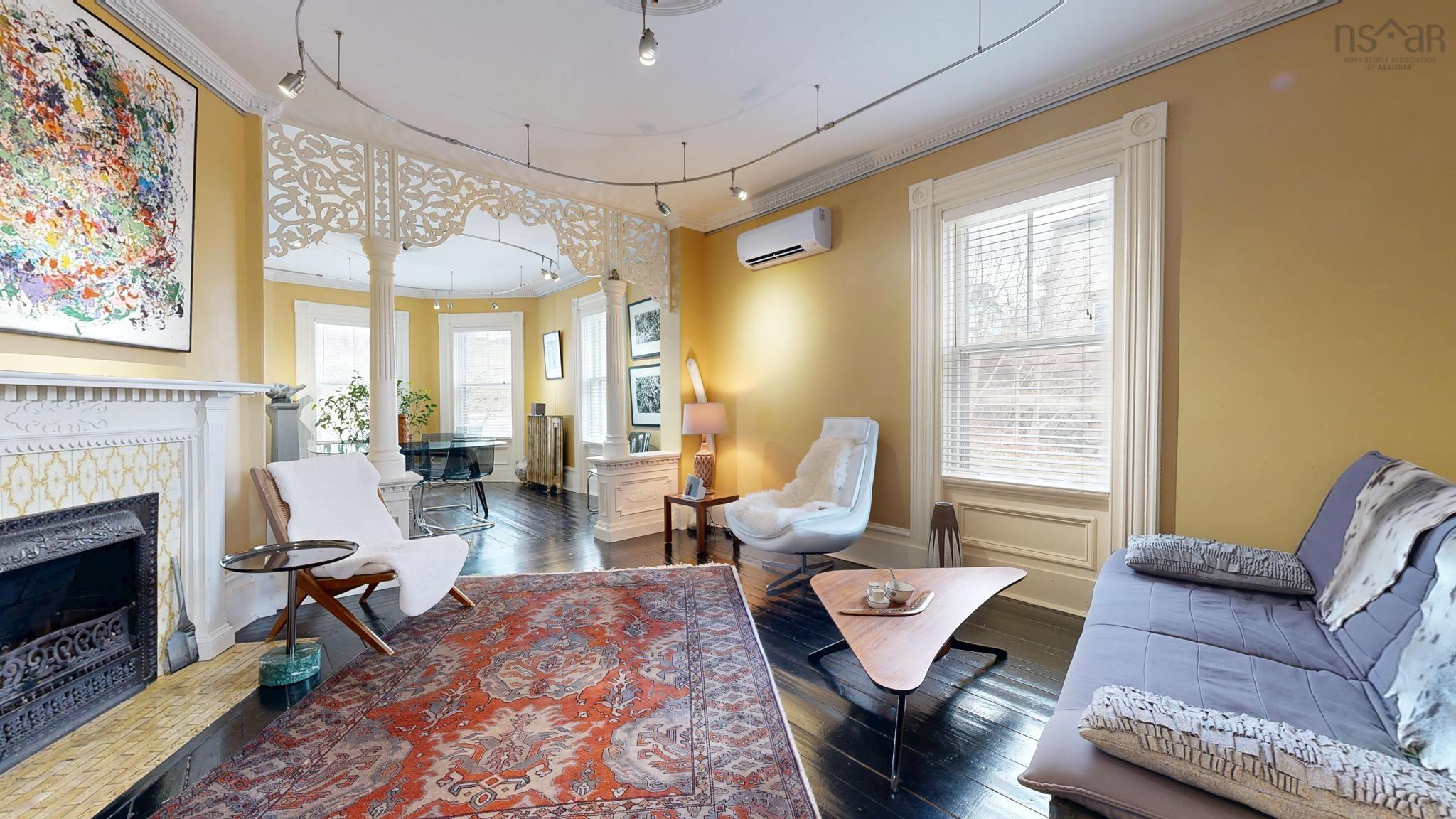 $817,000.00: 306 Lincoln Street, Lunenburg