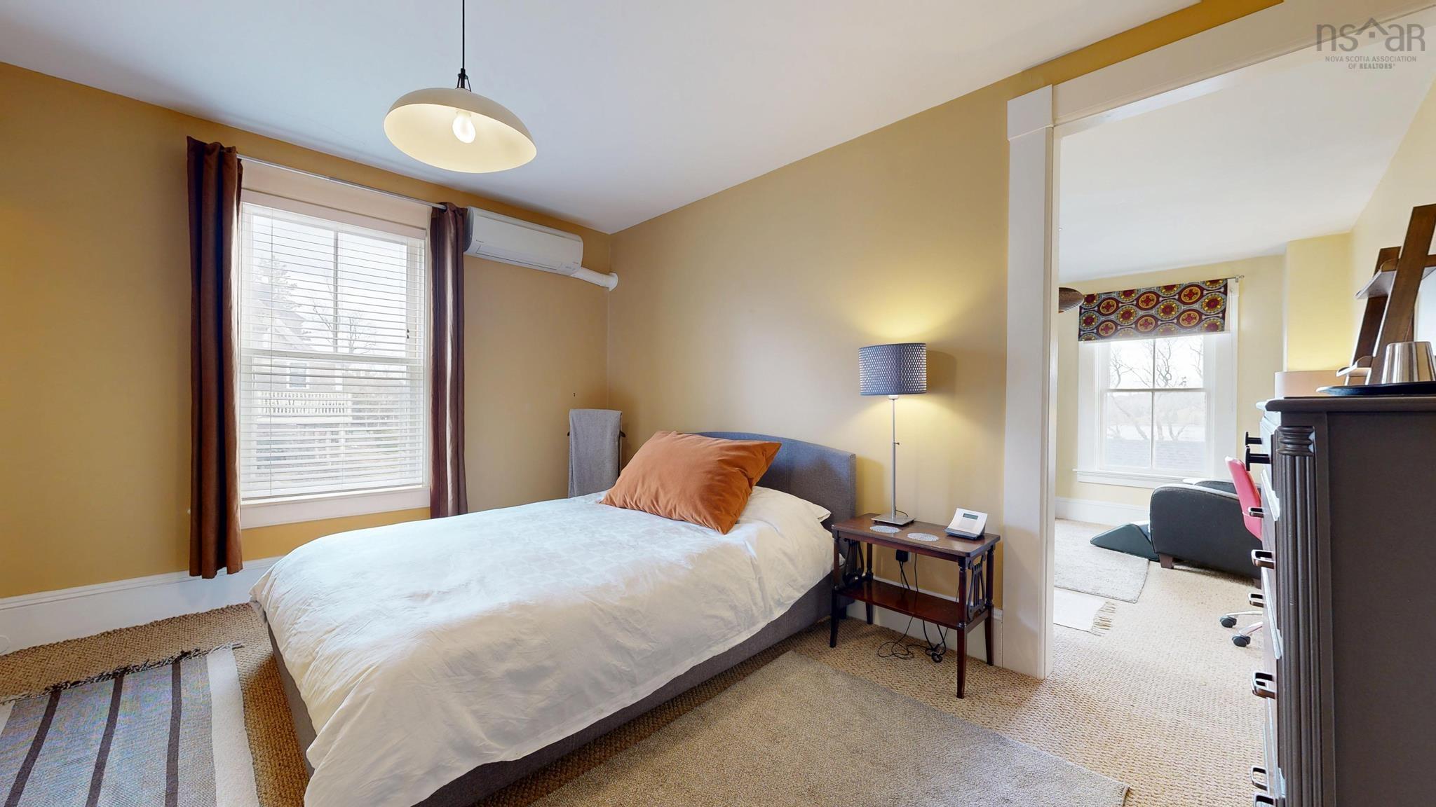 $817,000.00: 306 Lincoln Street, Lunenburg