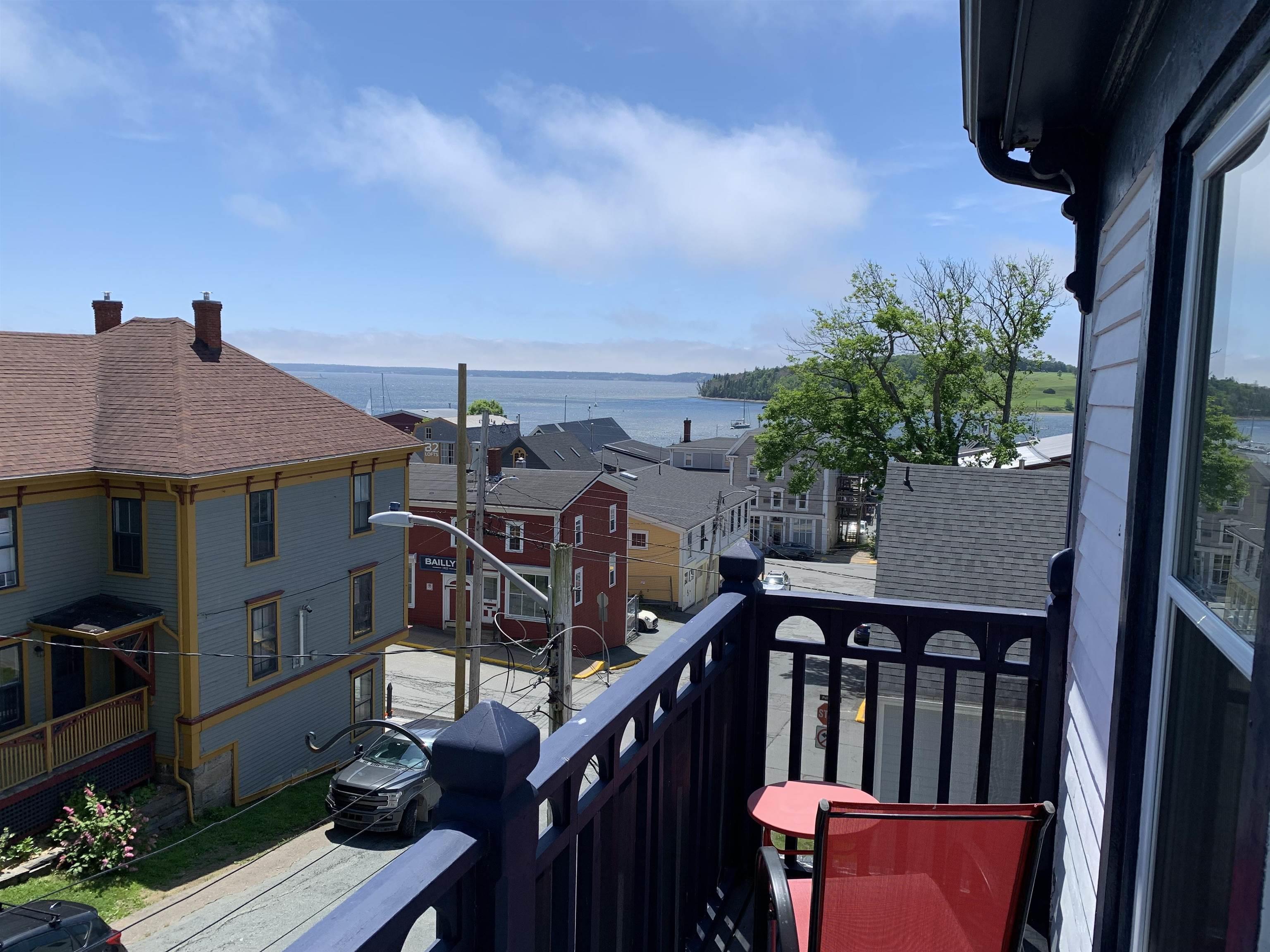 $817,000.00: 306 Lincoln Street, Lunenburg