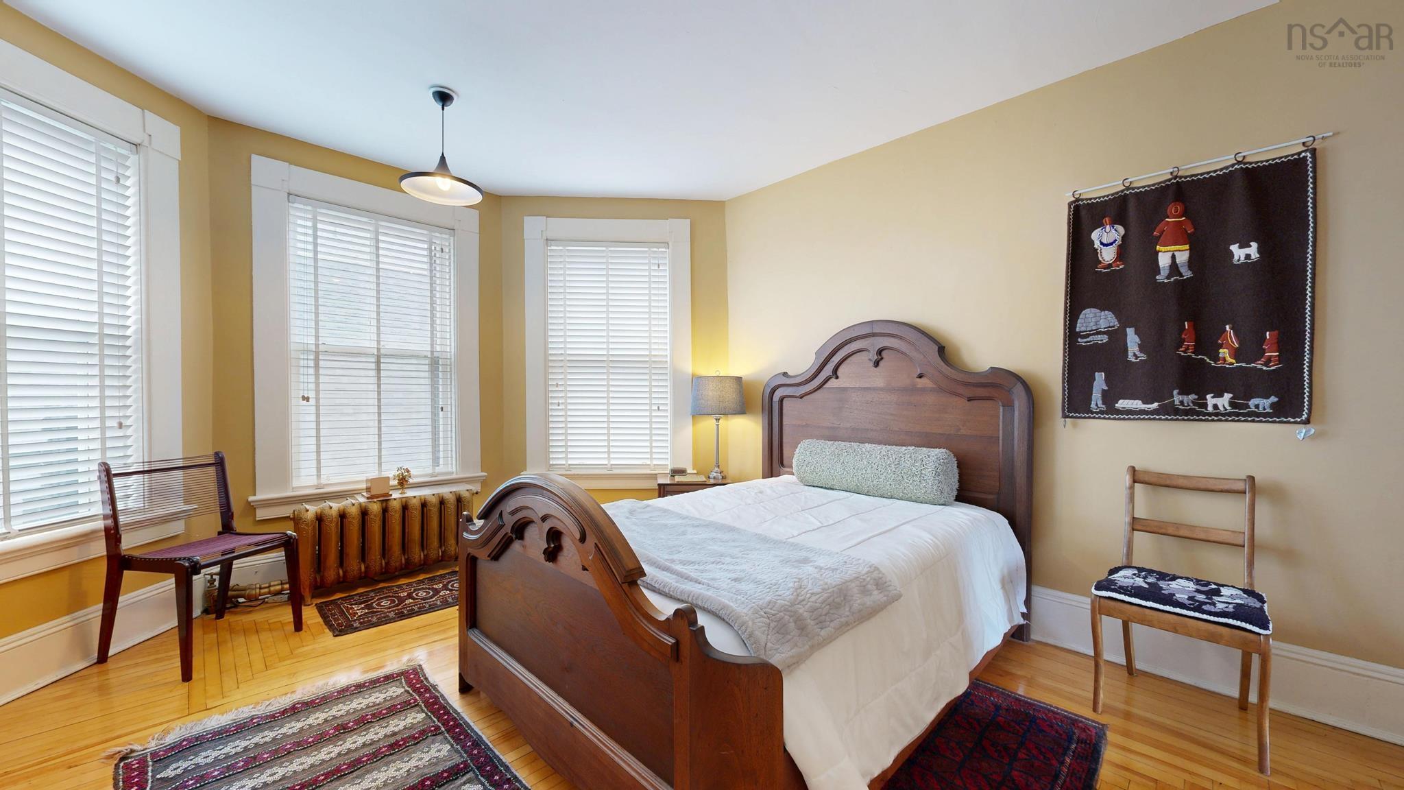 $817,000.00: 306 Lincoln Street, Lunenburg